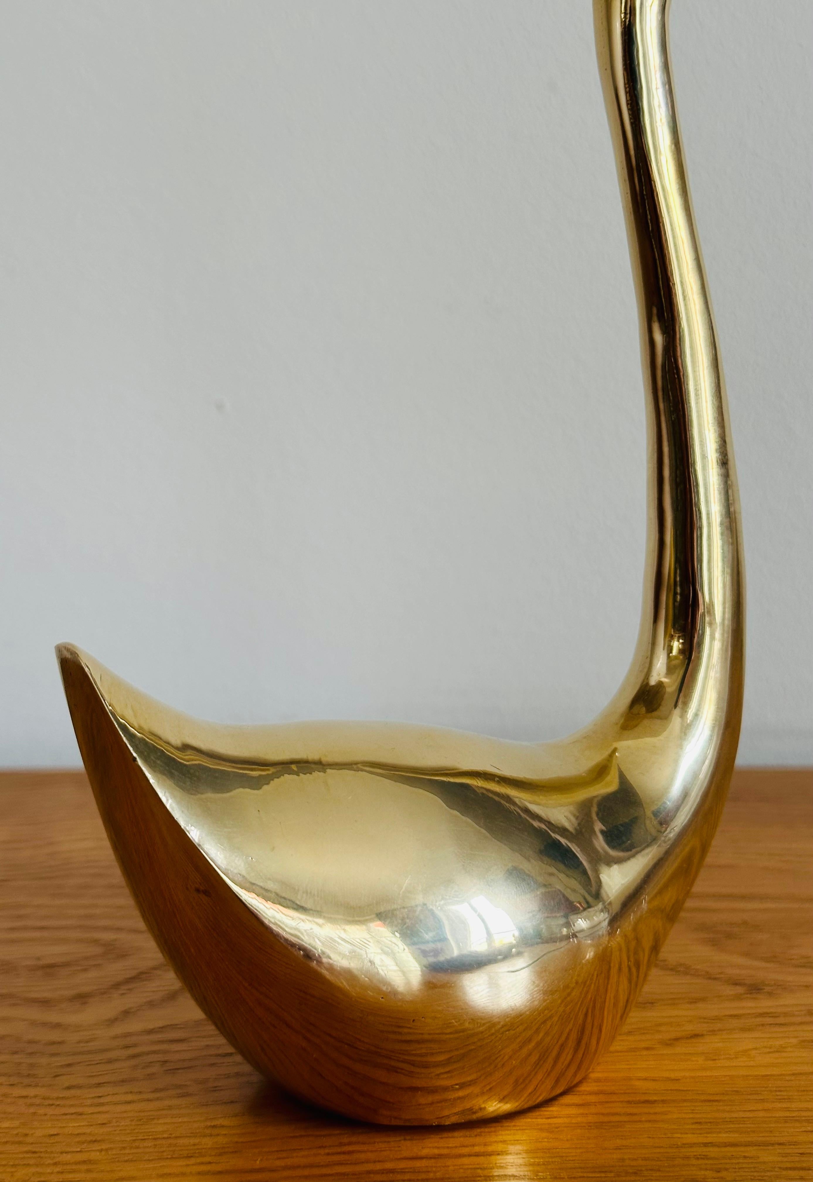 Vintage 1970s French Polished Brass Elegant Decorative Swan Paperweight 8