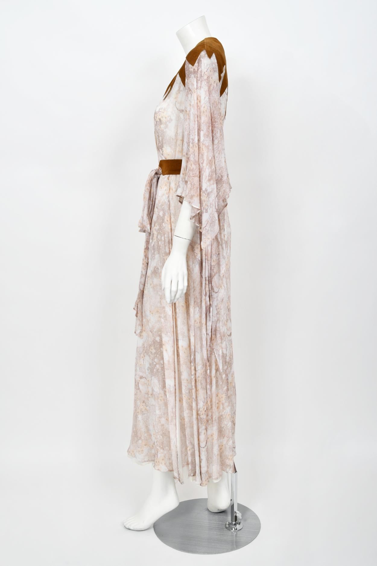 Vintage 1970s Giorgio Sant' Angelo Watercolor Chiffon & Suede Angel-Sleeve Dress For Sale 12