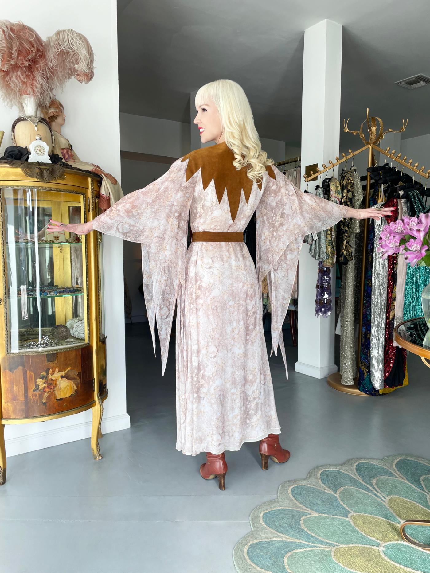 Vintage 1970s Giorgio Sant' Angelo Watercolor Chiffon & Suede Angel-Sleeve Dress For Sale 15