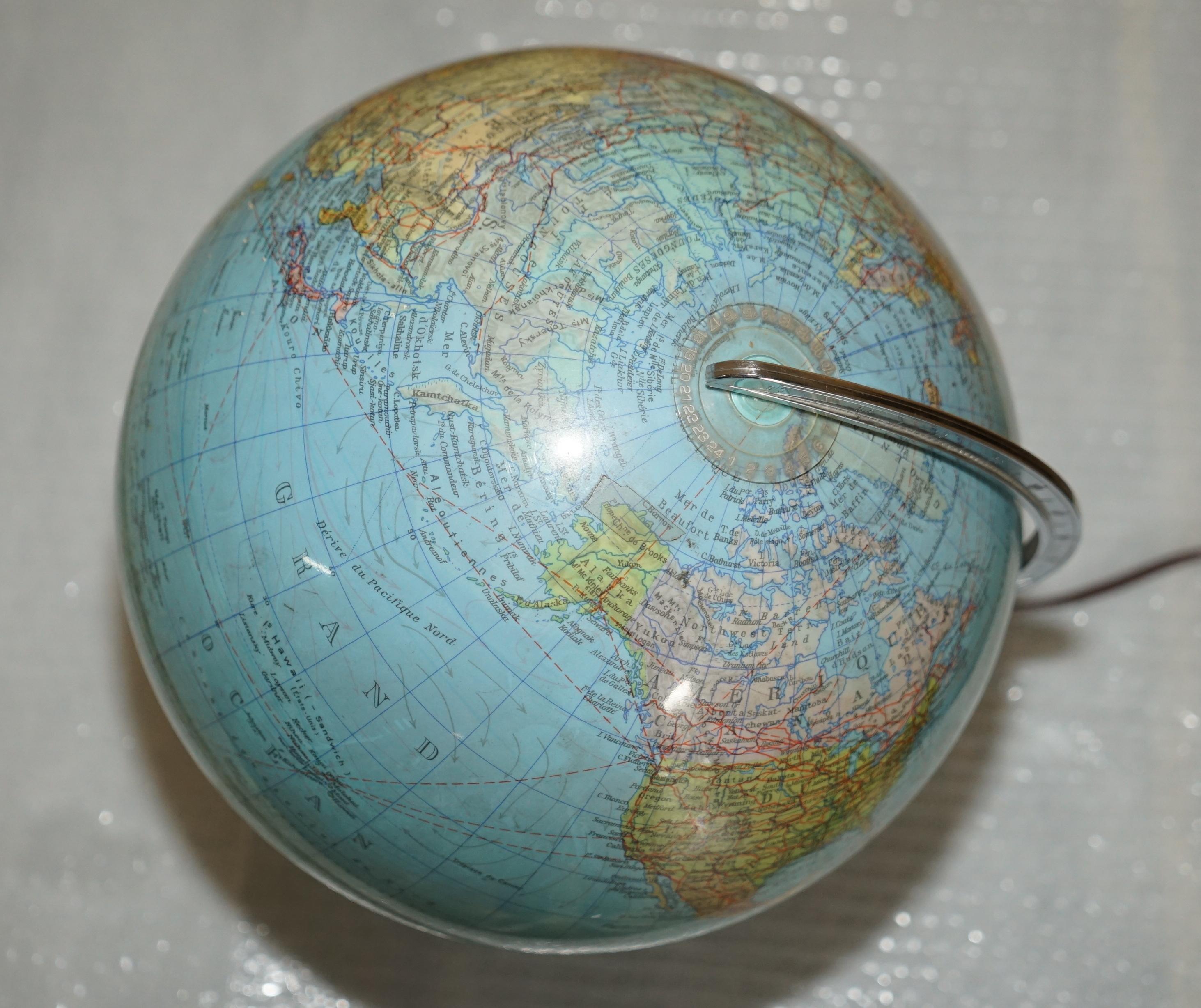 VINTAGE 1970's GLOBE LAMP FULLY REWIRED AND READY TO GO RETRO COOL! For Sale 1
