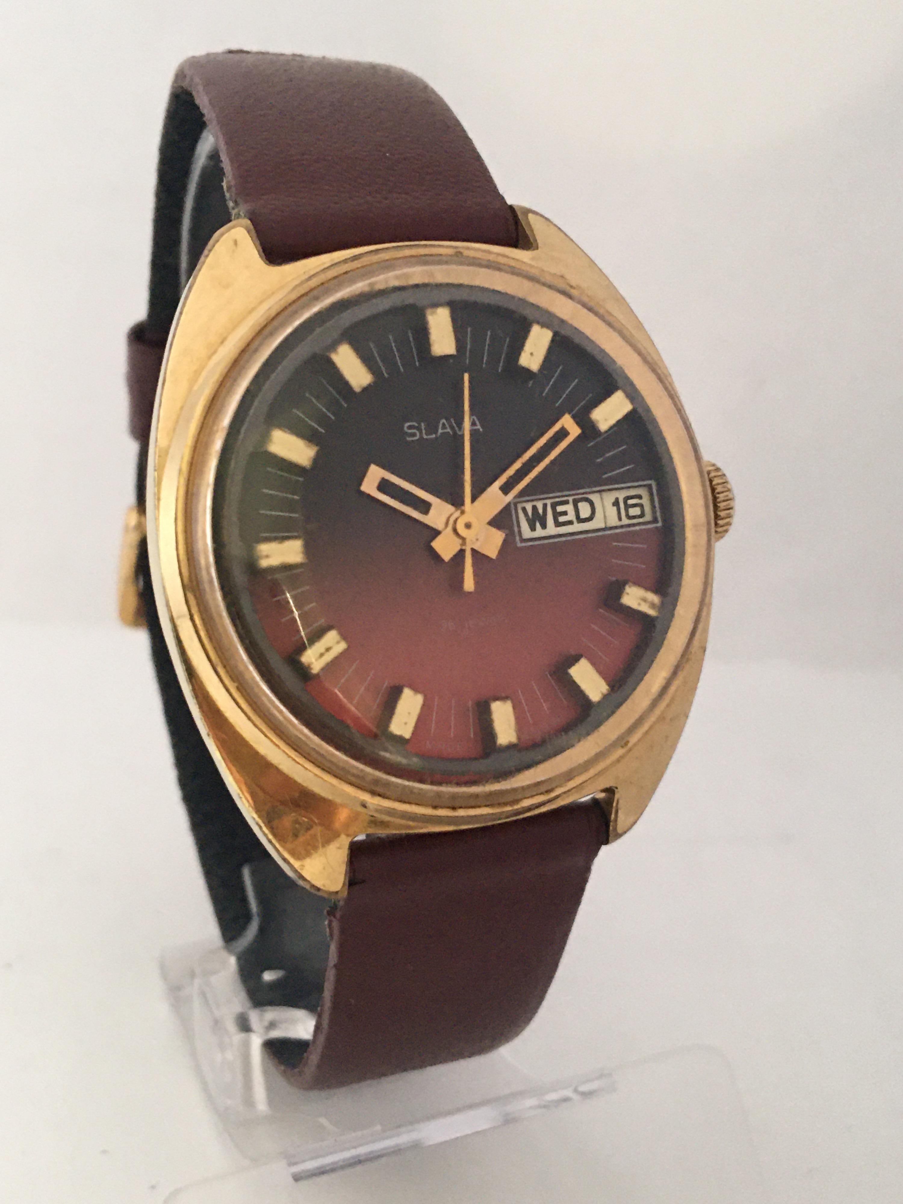 Vintage 1970s Gold-Plated and Stainless Steel Back SLAVA Mechanical Watch For Sale 5