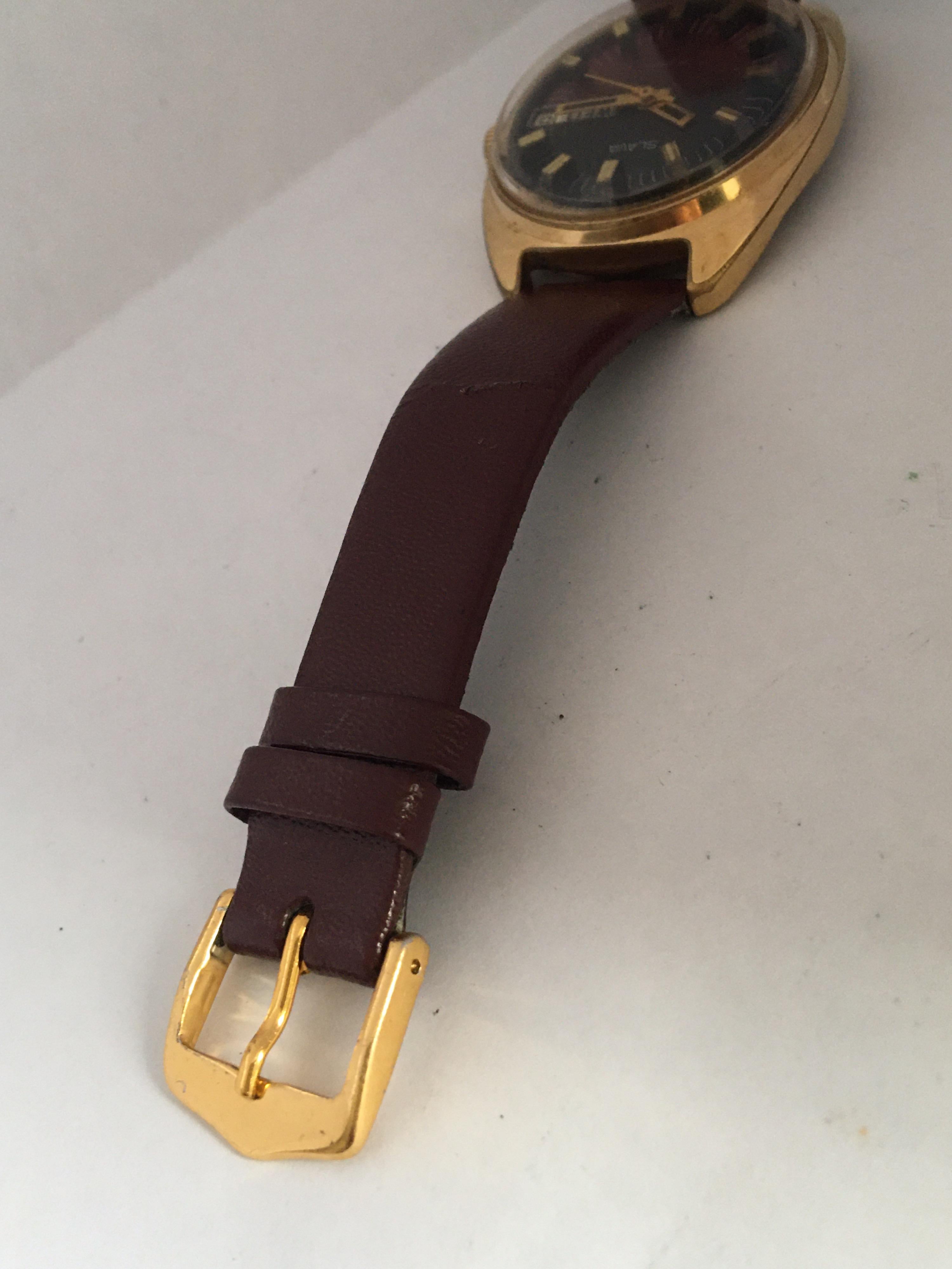 Vintage 1970s Gold-Plated and Stainless Steel Back SLAVA Mechanical Watch For Sale 2