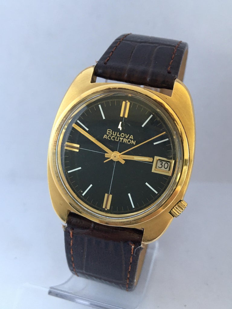 Vieille montre pour homme Bulova Accutron plaquée or des années 70