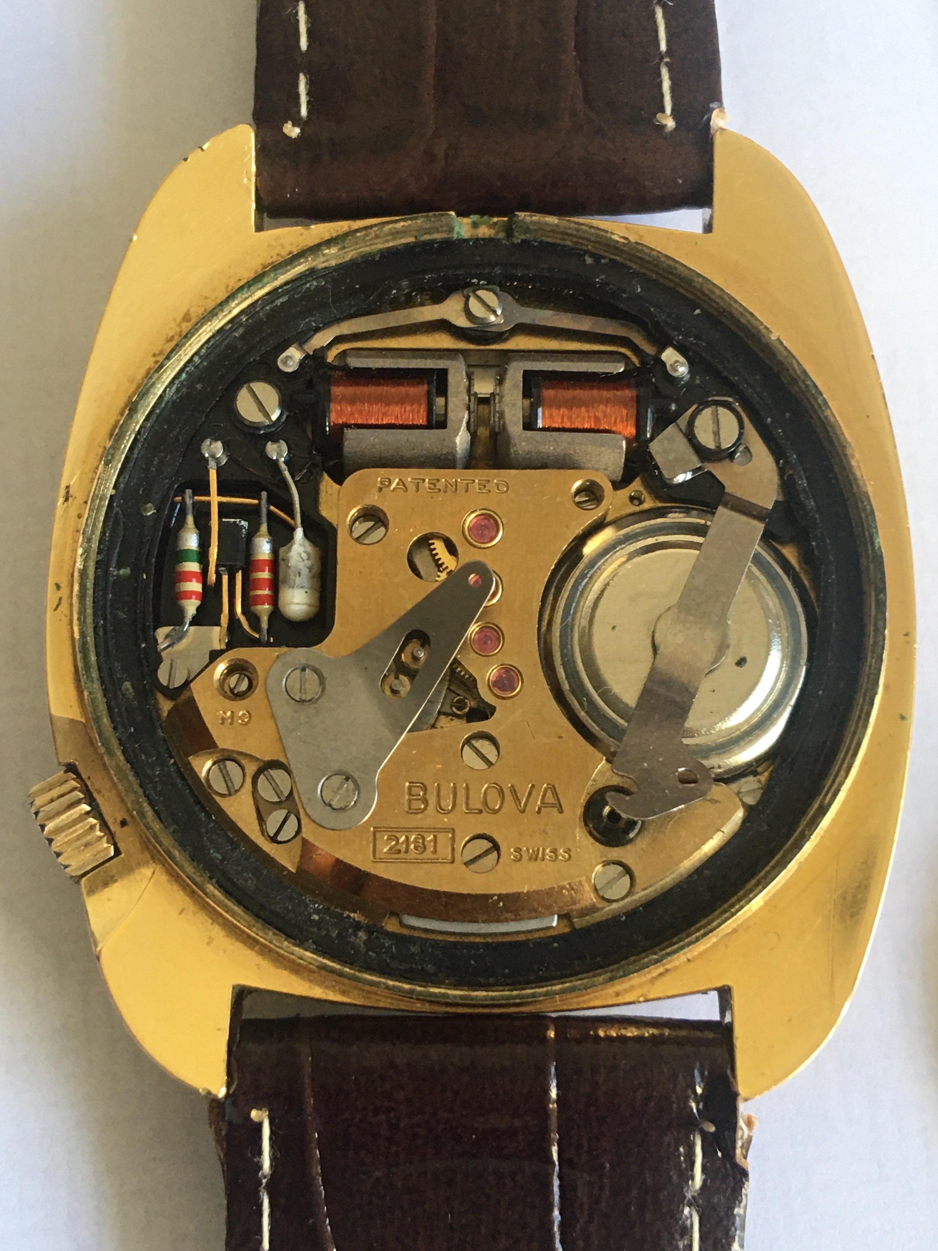 Vintage 1970s Gold-Plated Bulova Accutron Gent Watch 12