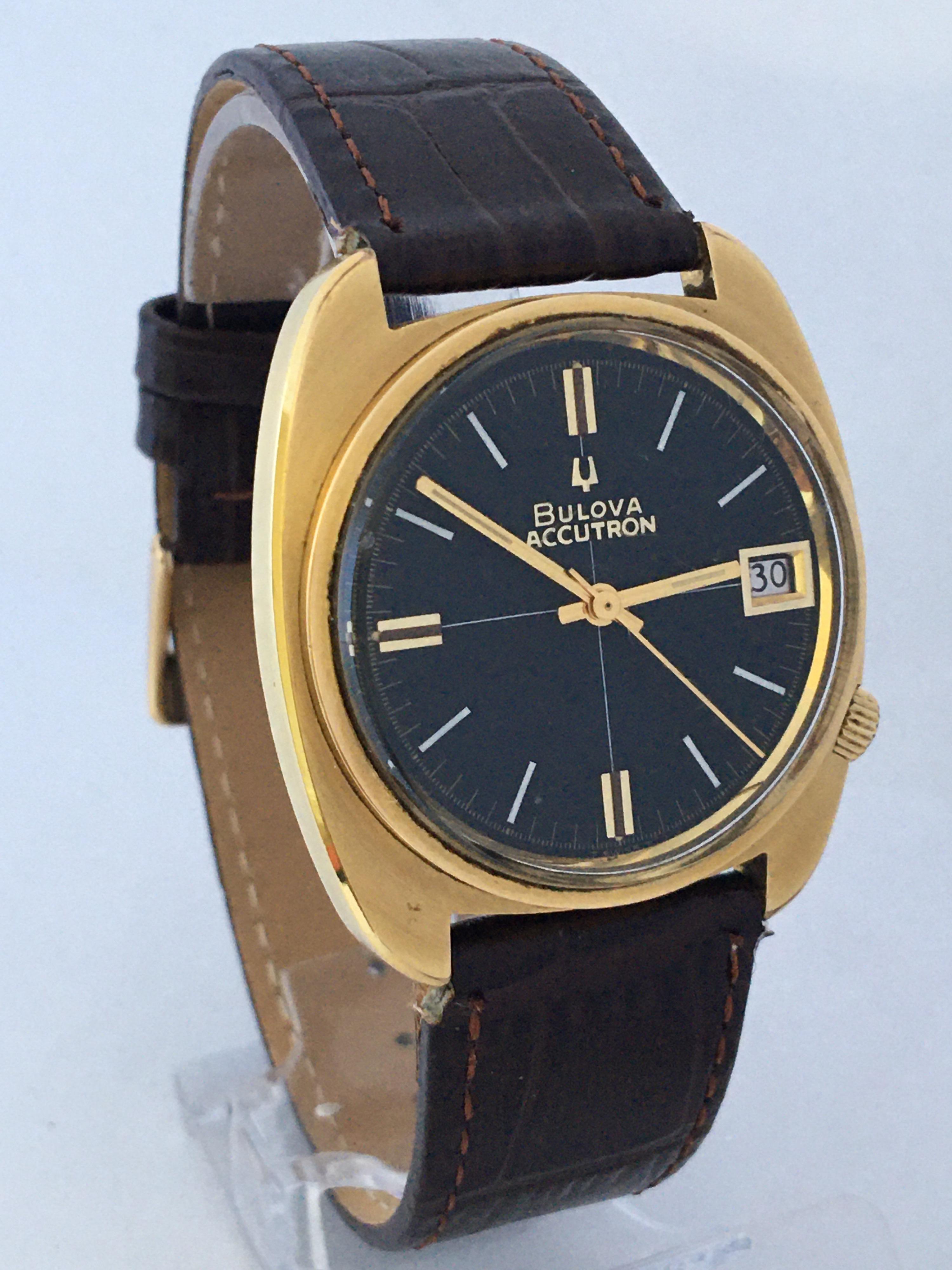 This beautiful pre-owned vintage watch is in good working condition and it is running well. Visible signs of ageing and wear with light and tiny scratches on the glass.  

Please study the images carefully as form part of the description.