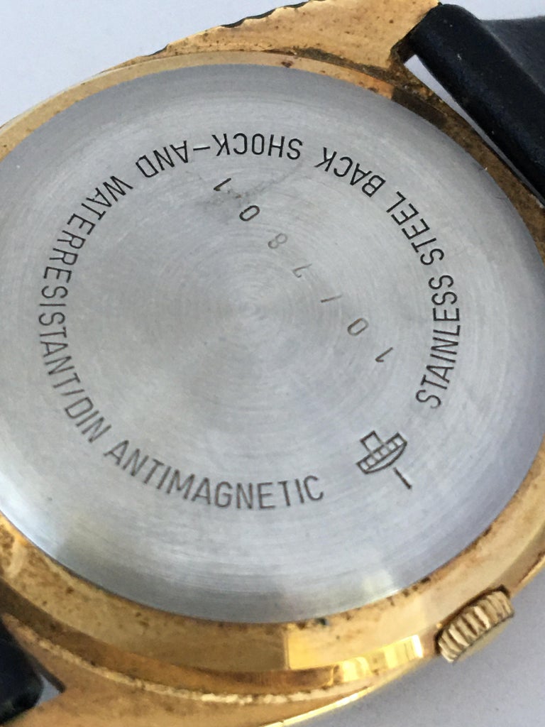 Vintage 1970s GoldPlated Junghans Quartz Gents Watch For Sale at