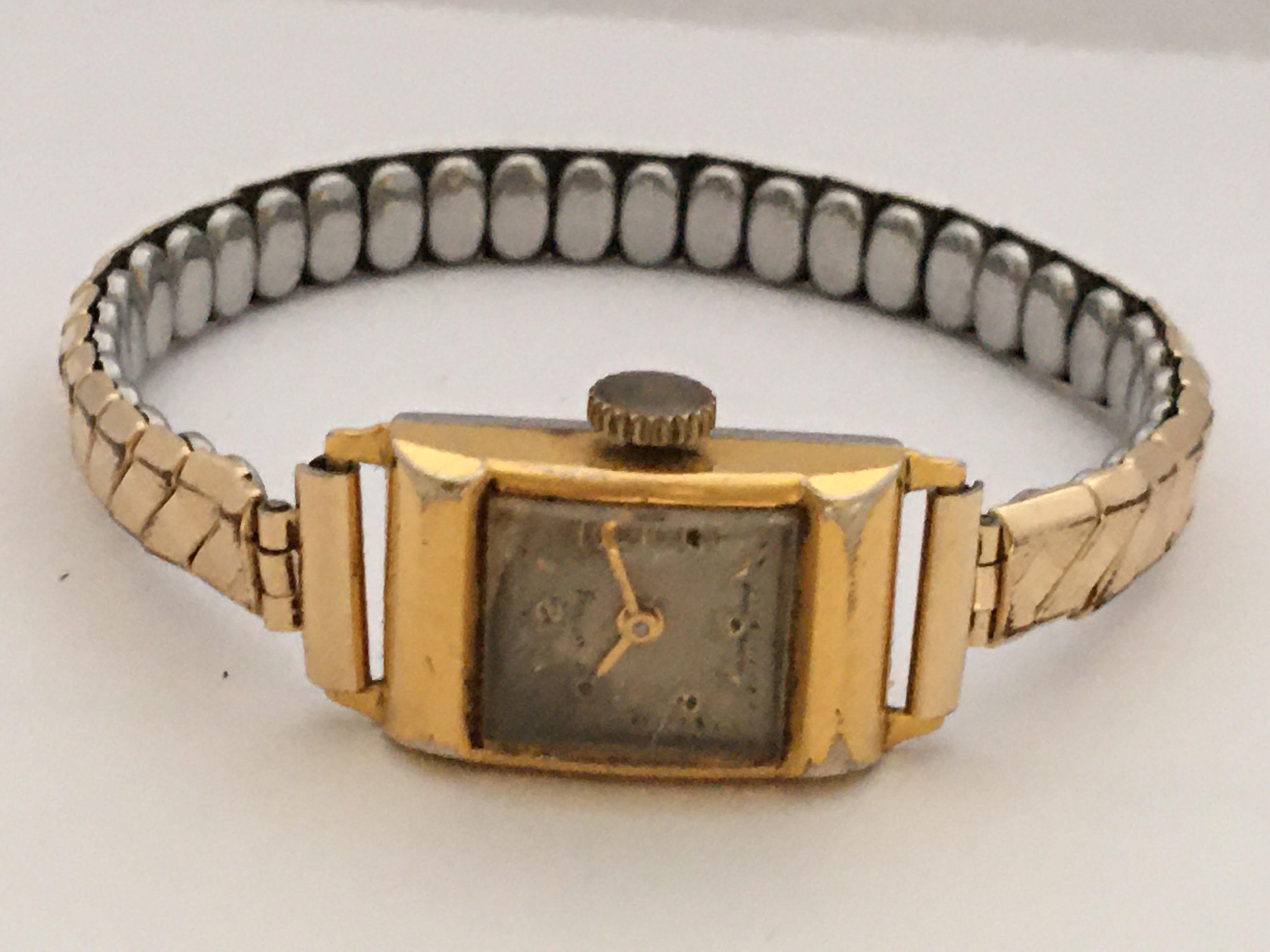 Vintage 1970s Gold-Plated Services Ladies Mechanical Watch In Fair Condition For Sale In Carlisle, GB
