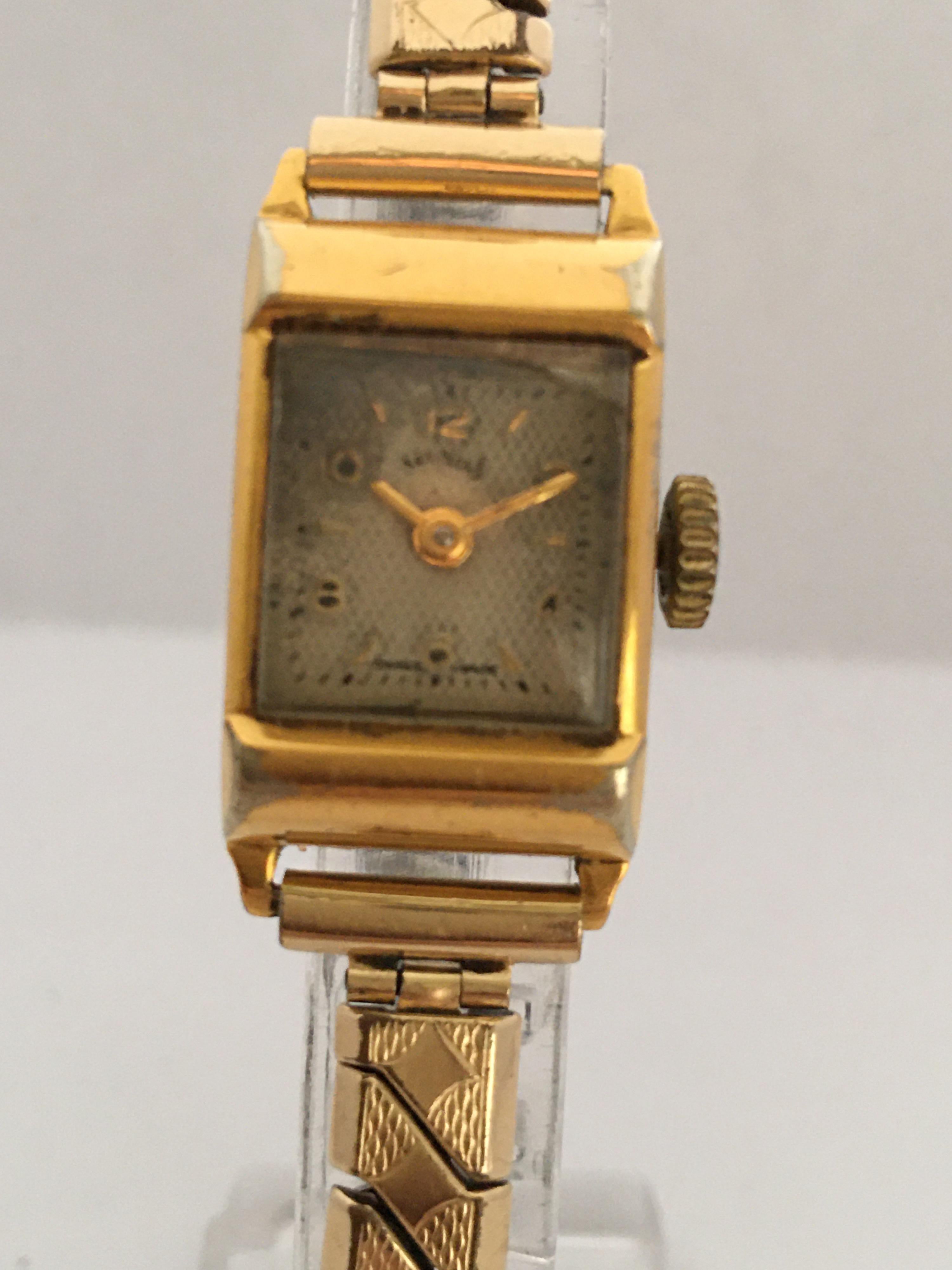 Vintage 1970s Gold-Plated Services Ladies Mechanical Watch For Sale 1