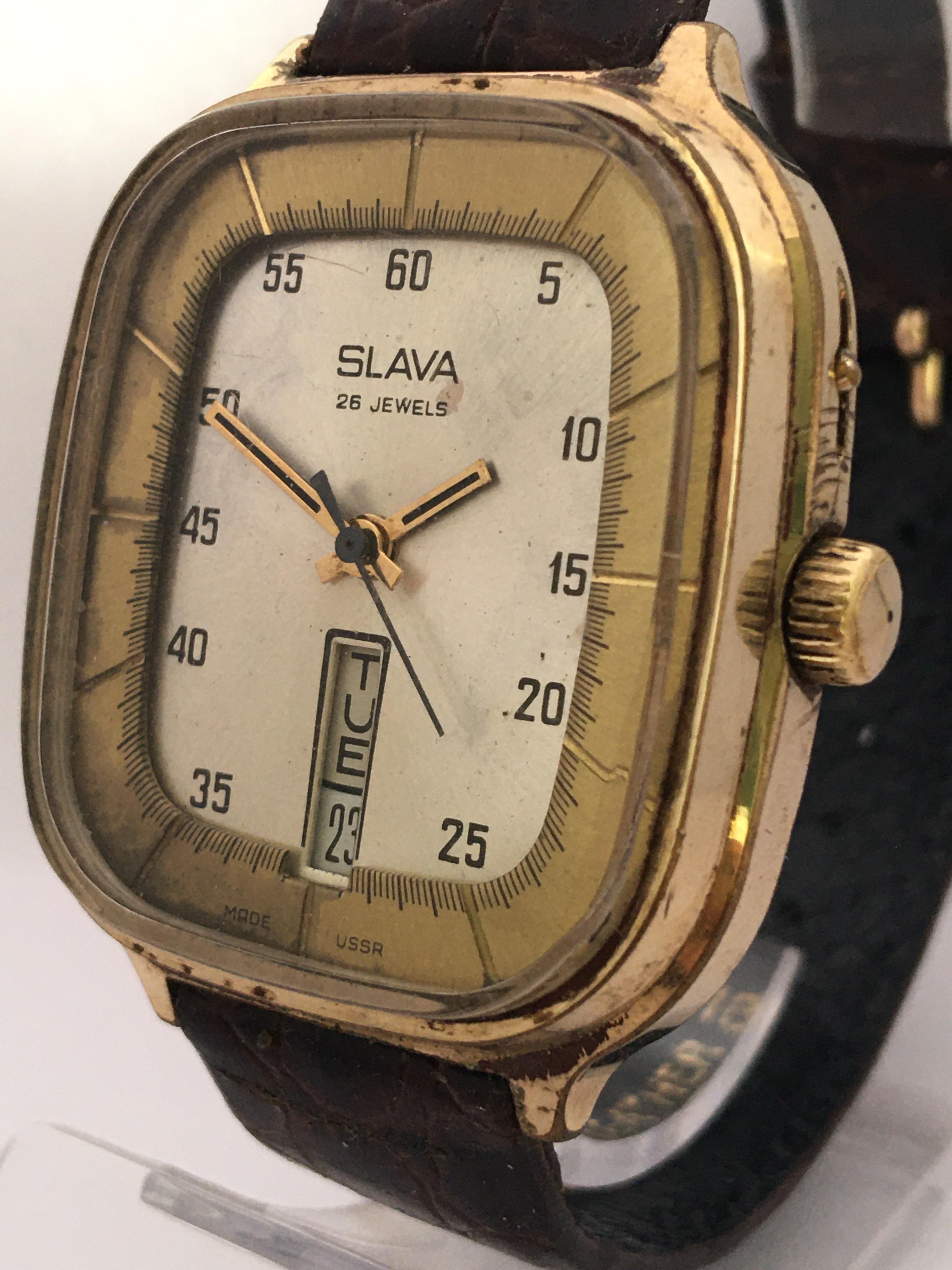 Vintage 1970s Gold-Plated Slava 26 Jewels Date Mechanical Gents Watch For Sale 3