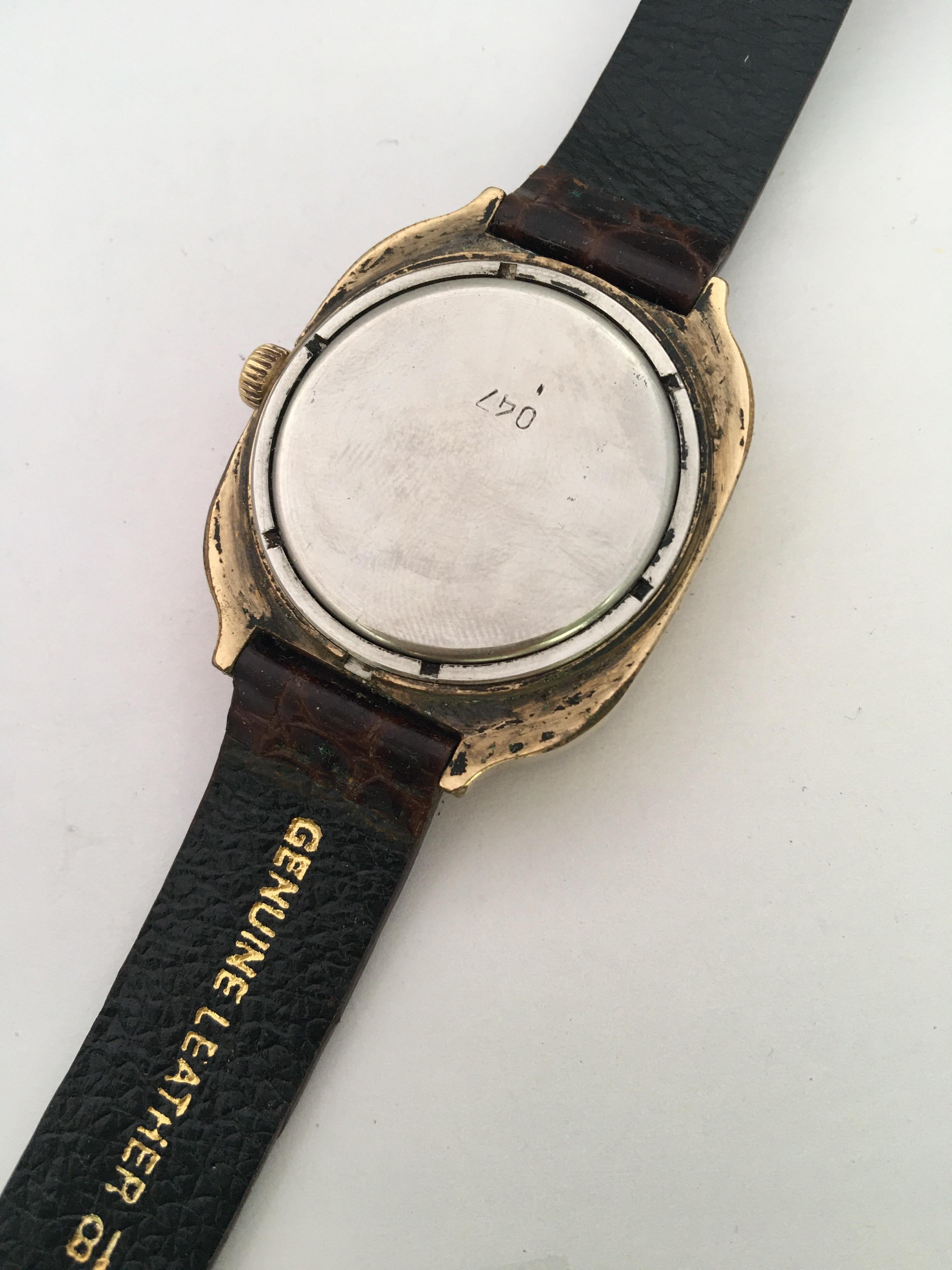 Women's or Men's Vintage 1970s Gold-Plated Slava 26 Jewels Date Mechanical Gents Watch For Sale