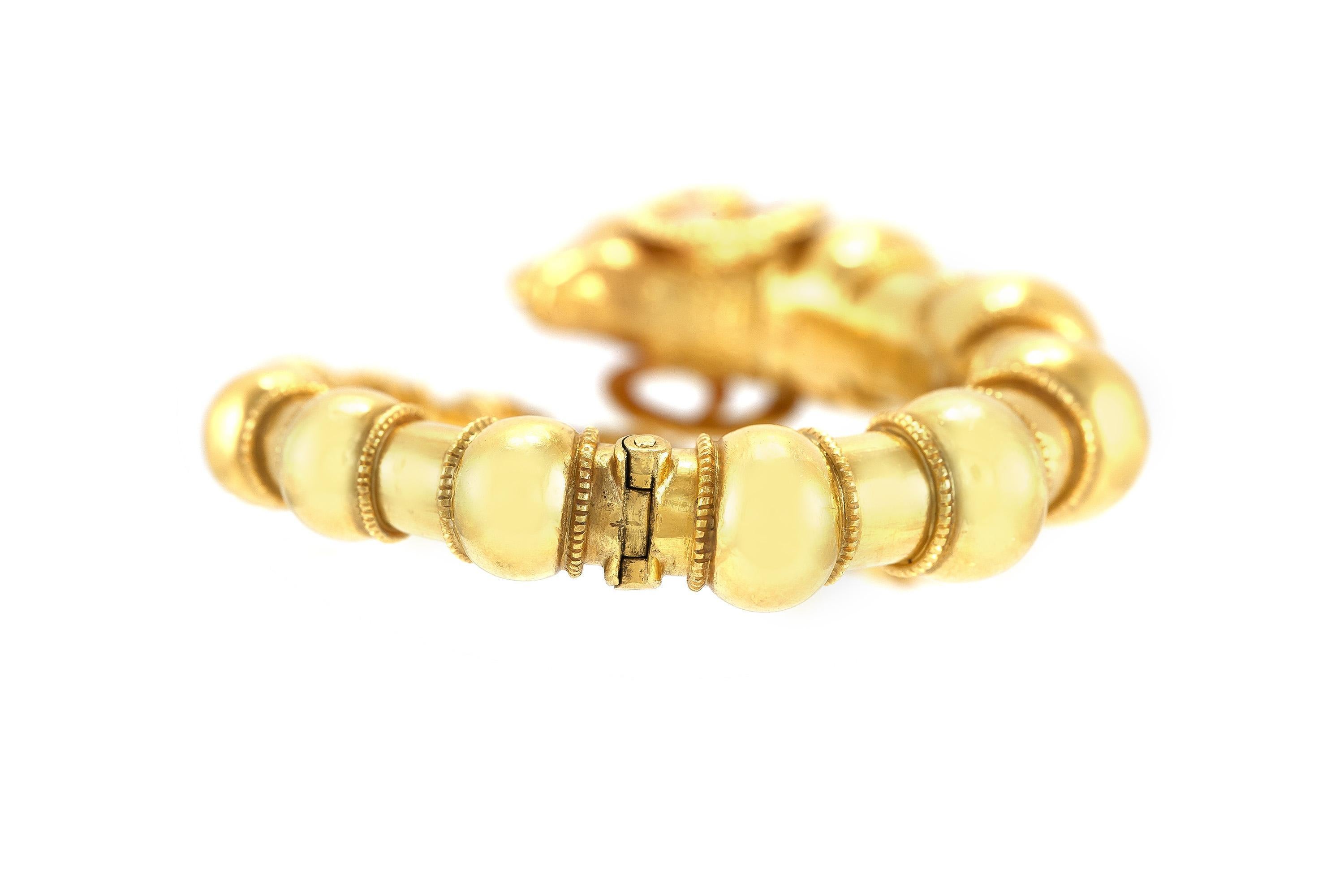 Vintage 1970s Gold Ram Bracelet In Good Condition In New York, NY