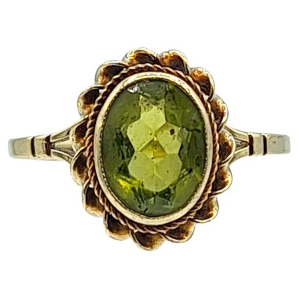 Vintage 1970s Green Peridot 9k Yellow Gold Statement Ring