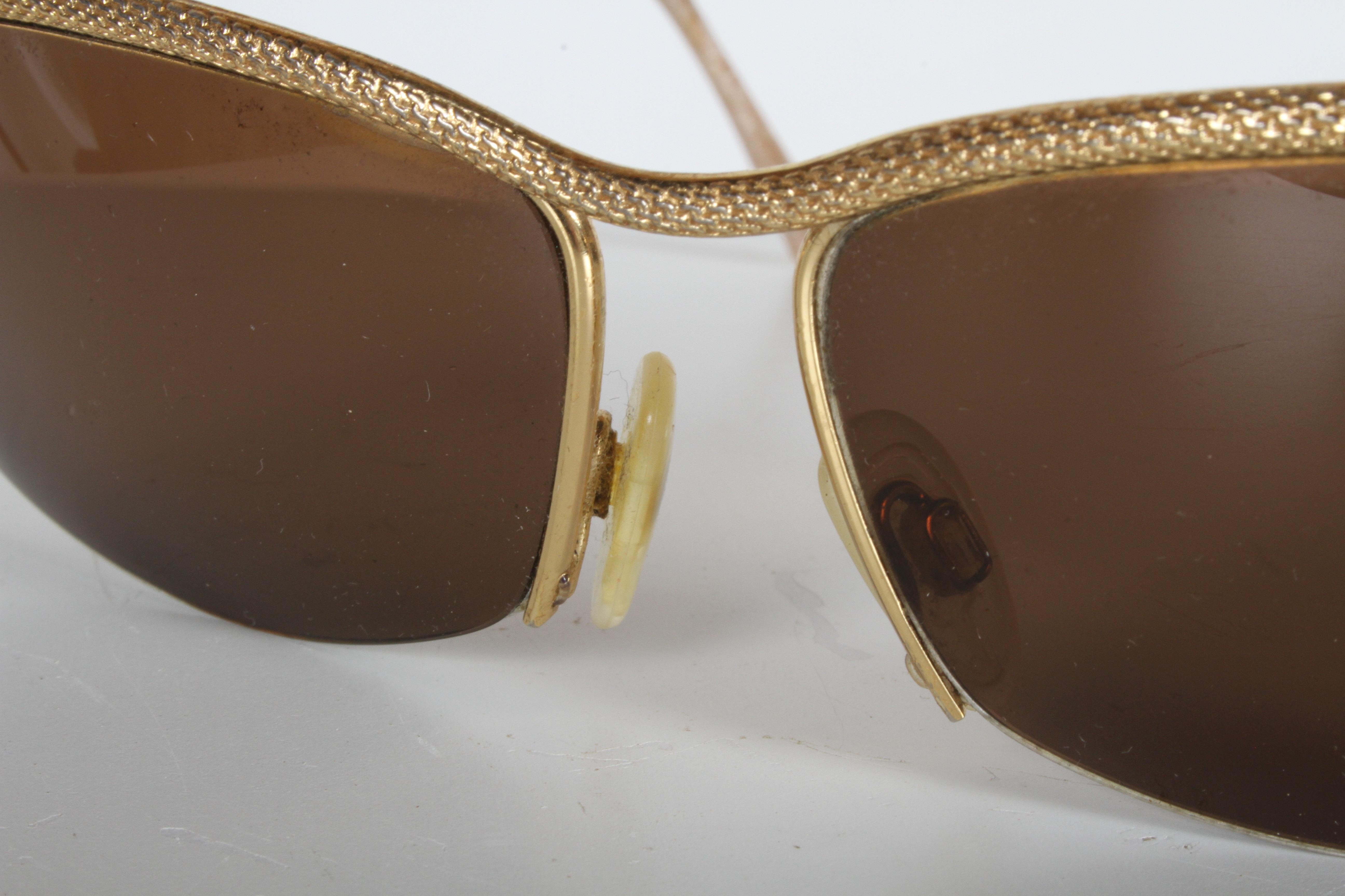 Vintage 1970s Gucci 22-Karat Gold-Plated Wrap Sunglasses with Brown Lenses Italy For Sale 2