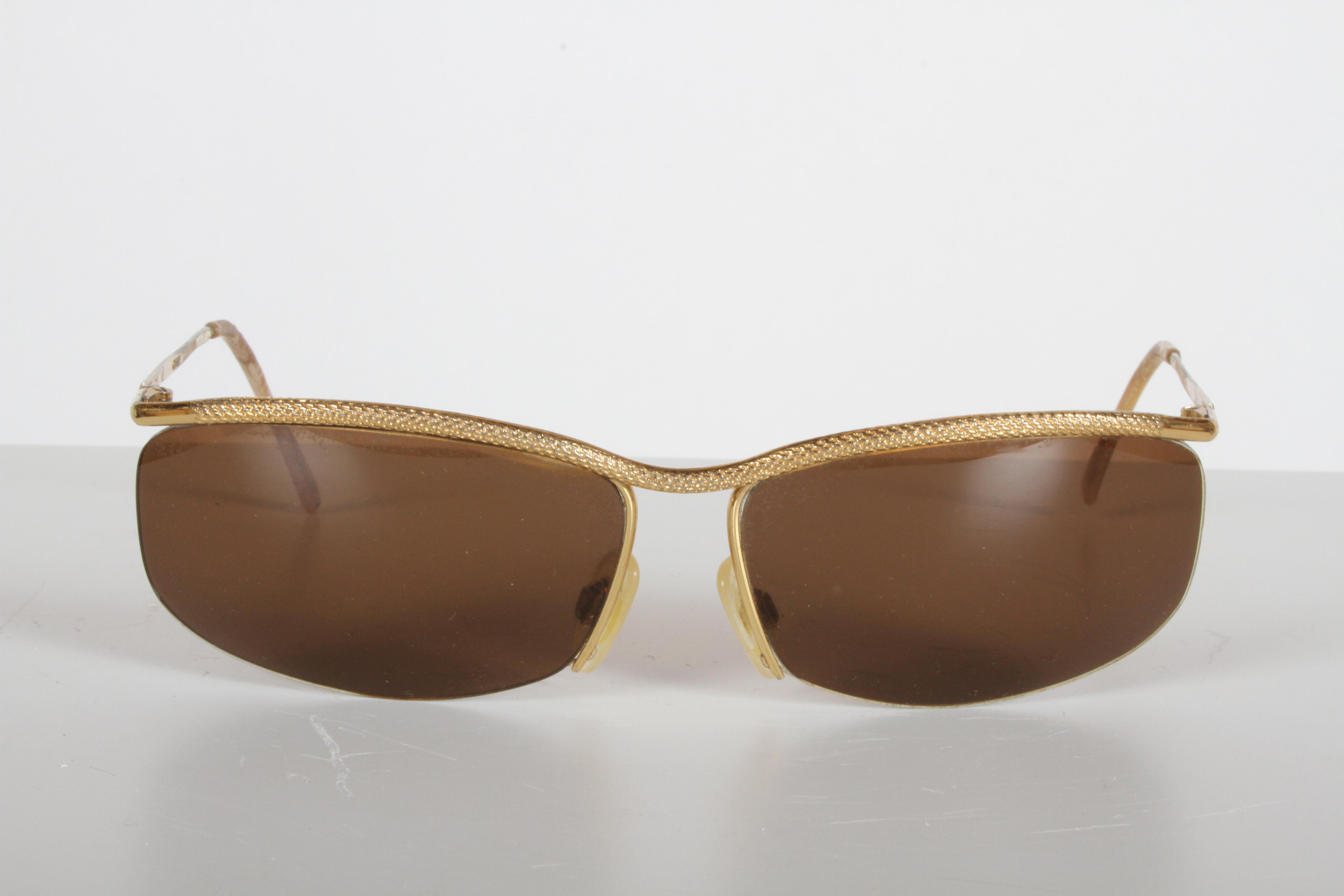 Vintage 1970s Gucci 22-Karat Gold-Plated Wrap Sunglasses with Brown Lenses Italy For Sale 3