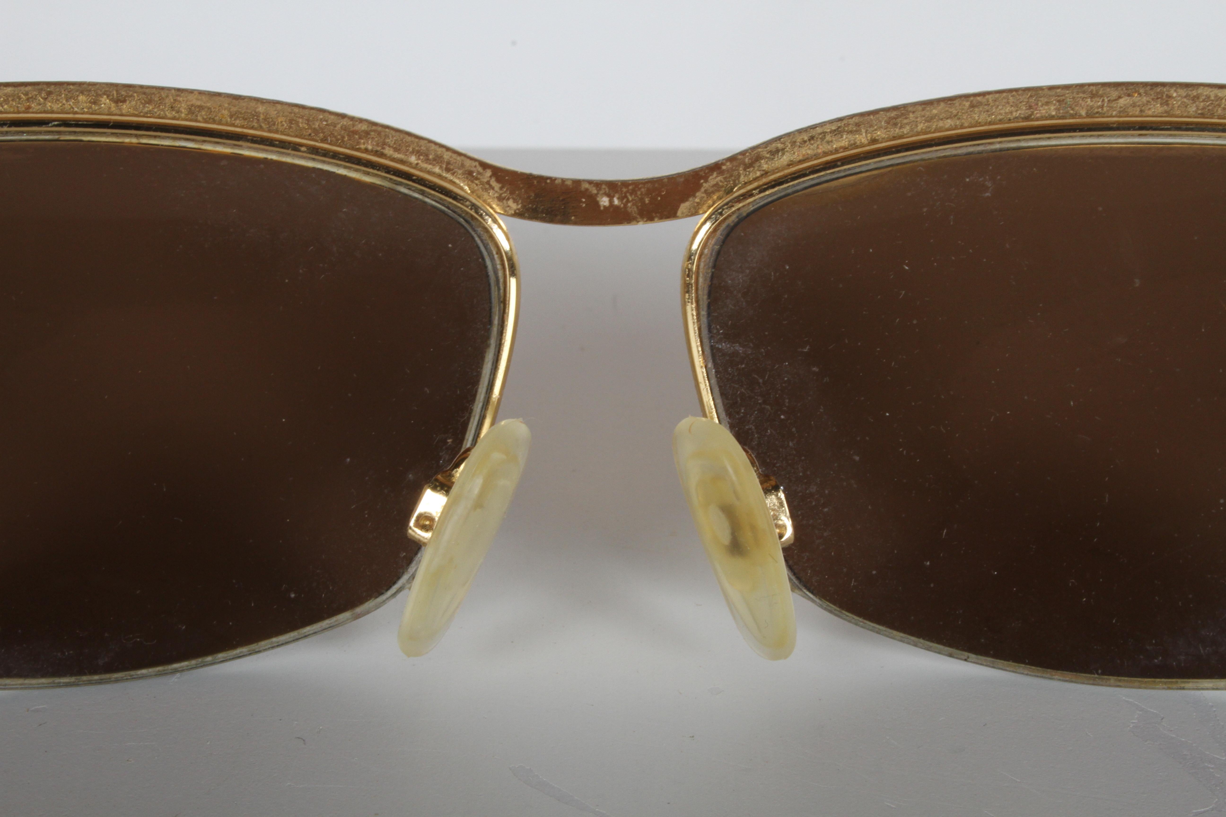Italian Vintage 1970s Gucci 22-Karat Gold-Plated Wrap Sunglasses with Brown Lenses Italy For Sale