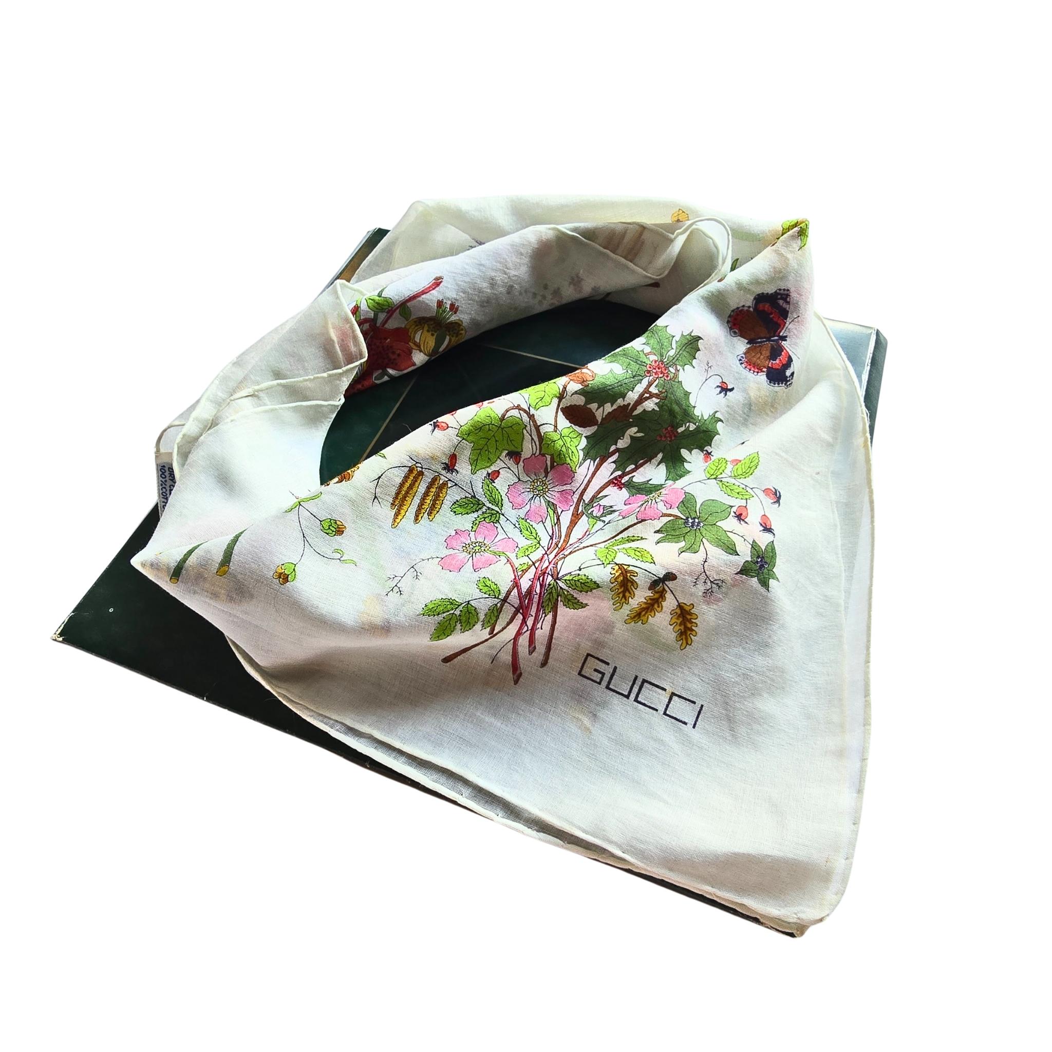 Women's Vintage 1970s Gucci Flora Scarf Unused Condition For Sale
