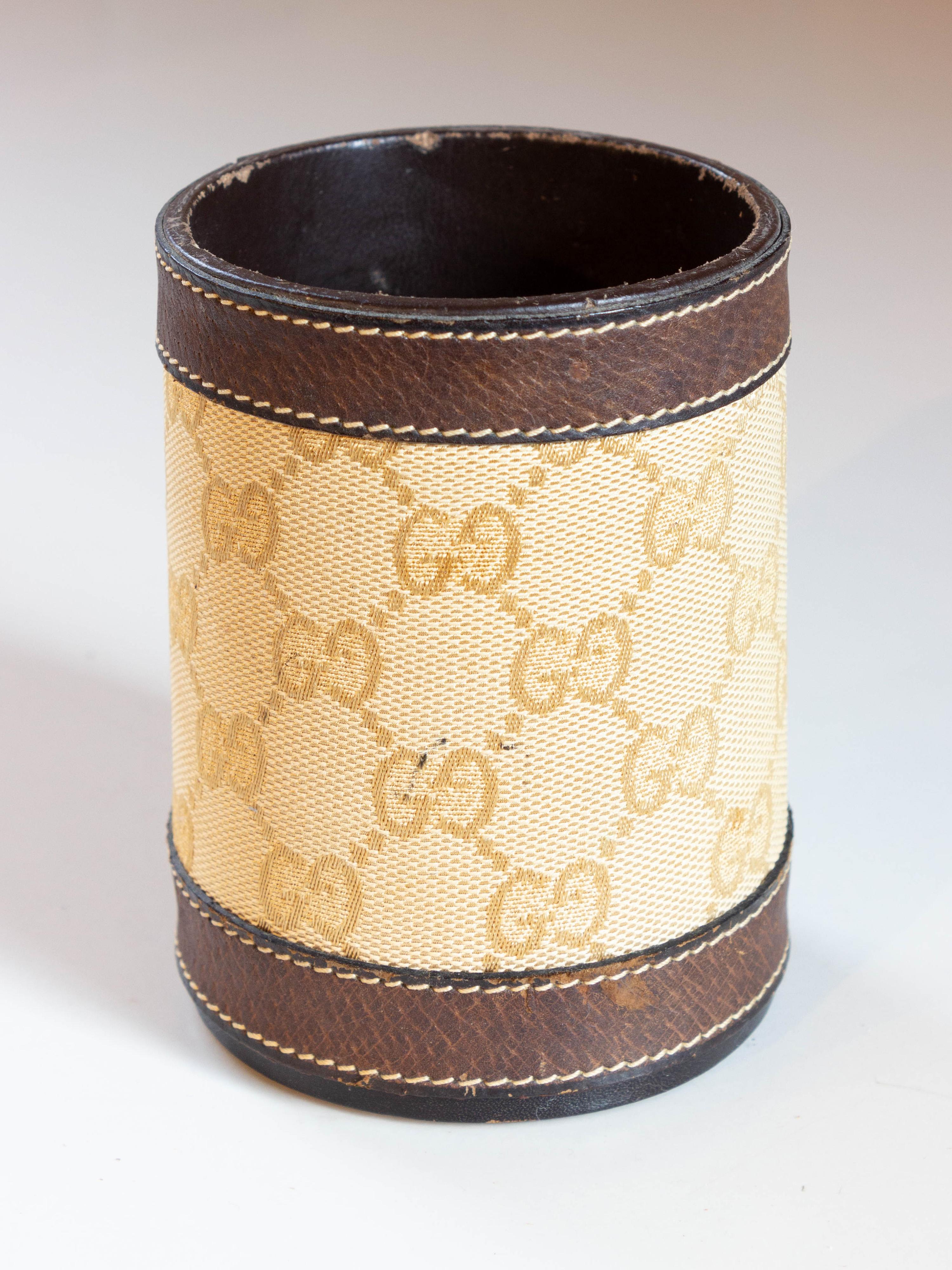 Vintage 1970s Gucci GG Pencil Cup Holder In Distressed Condition In Chicago, IL