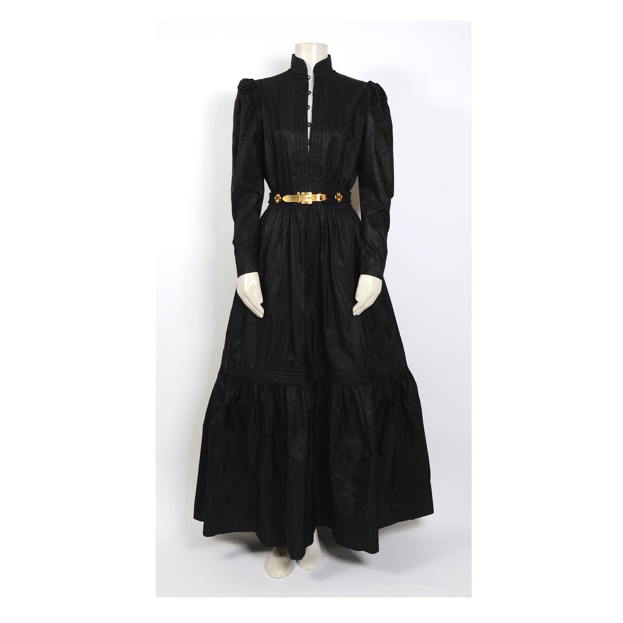 Vintage 1970s silk taffeta maxi boho dress by Guy Laroche Paris Boutique Collection comes with the original matching belt.
Label Size FR42 - GB 14 - US W12 J11 - 100silk - Made in France 
Measurements are taken flat: Sh to Sh 14,5inch/37cm - Ua to