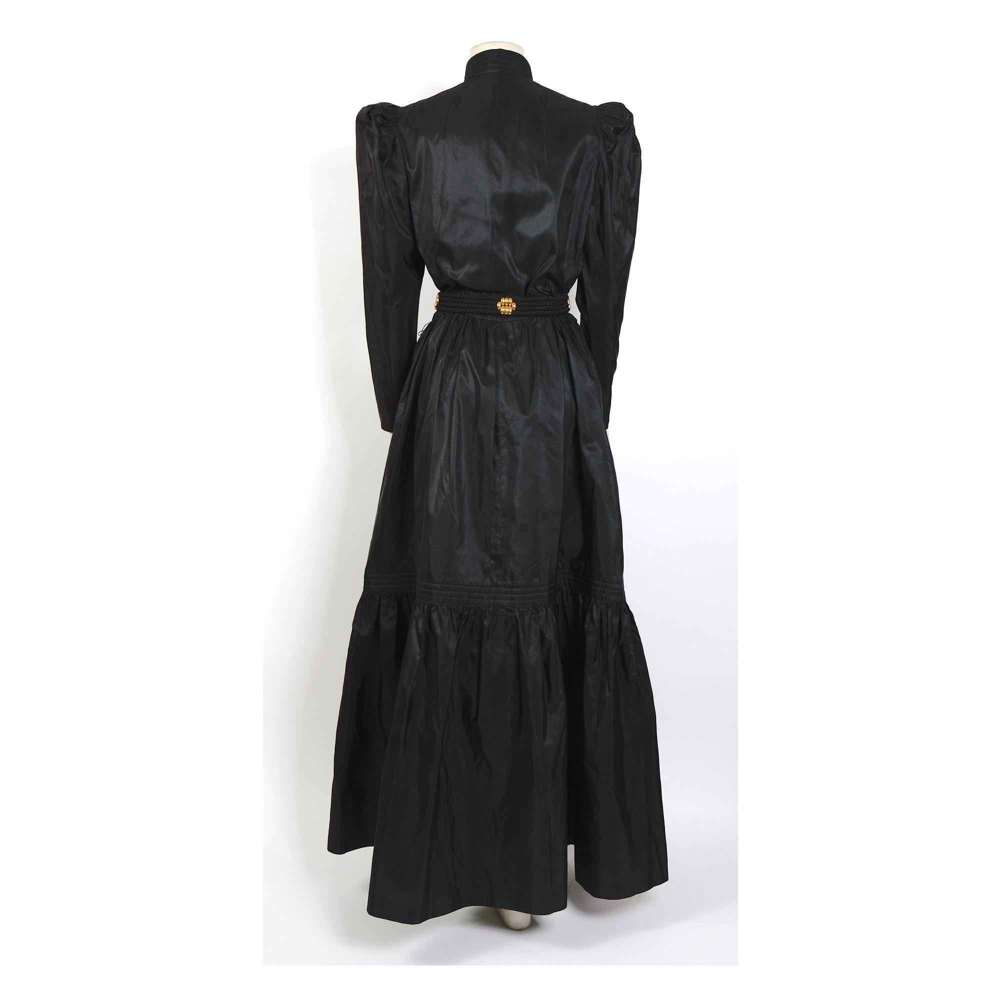 De las mujeres Maxivestido vintage Guy Laroche Paris de los años 70 100% tafetán de seda con cinturón a juego