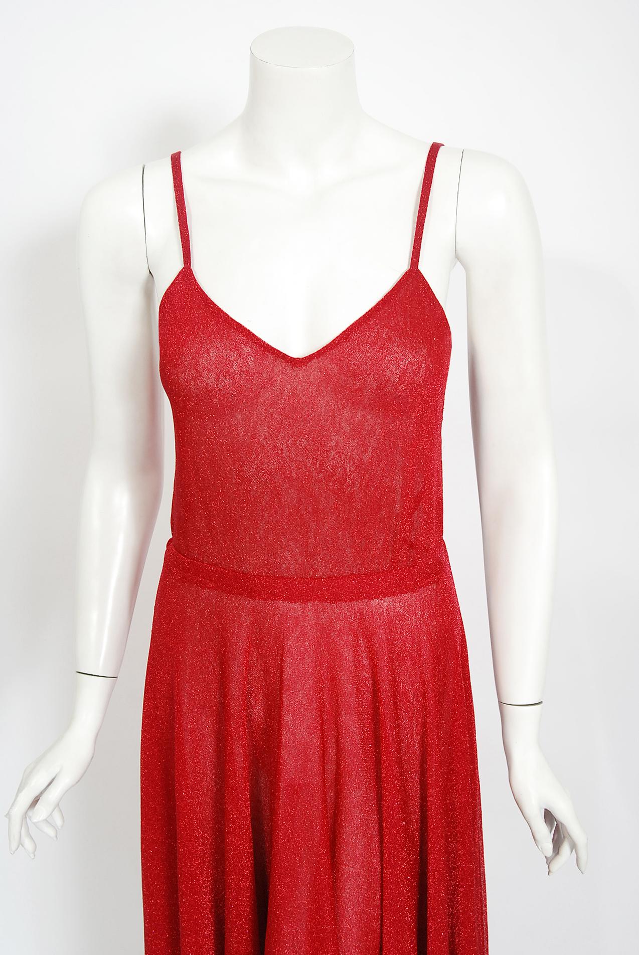 Robe à manches longues vintage Halston Couture en maille semi-transparente rouge métallisée (années 1970) en vente 1