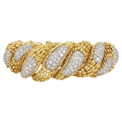 Pulsera Twist vintage de oro y diamantes de los años 70 Hammerman Brothers