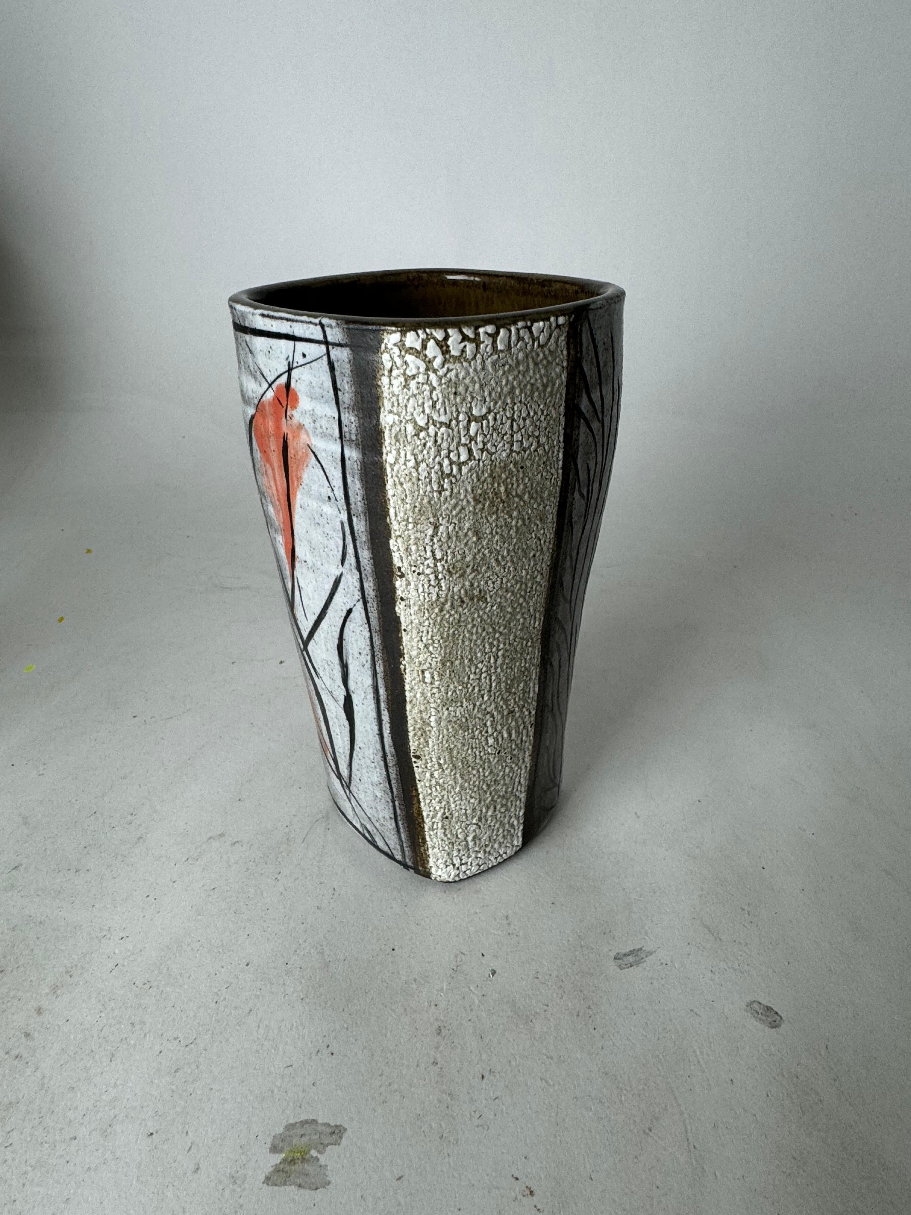 Américain Paire de poteries d'art populaire peintes à la main des années 1970, signées par l'artiste en vente