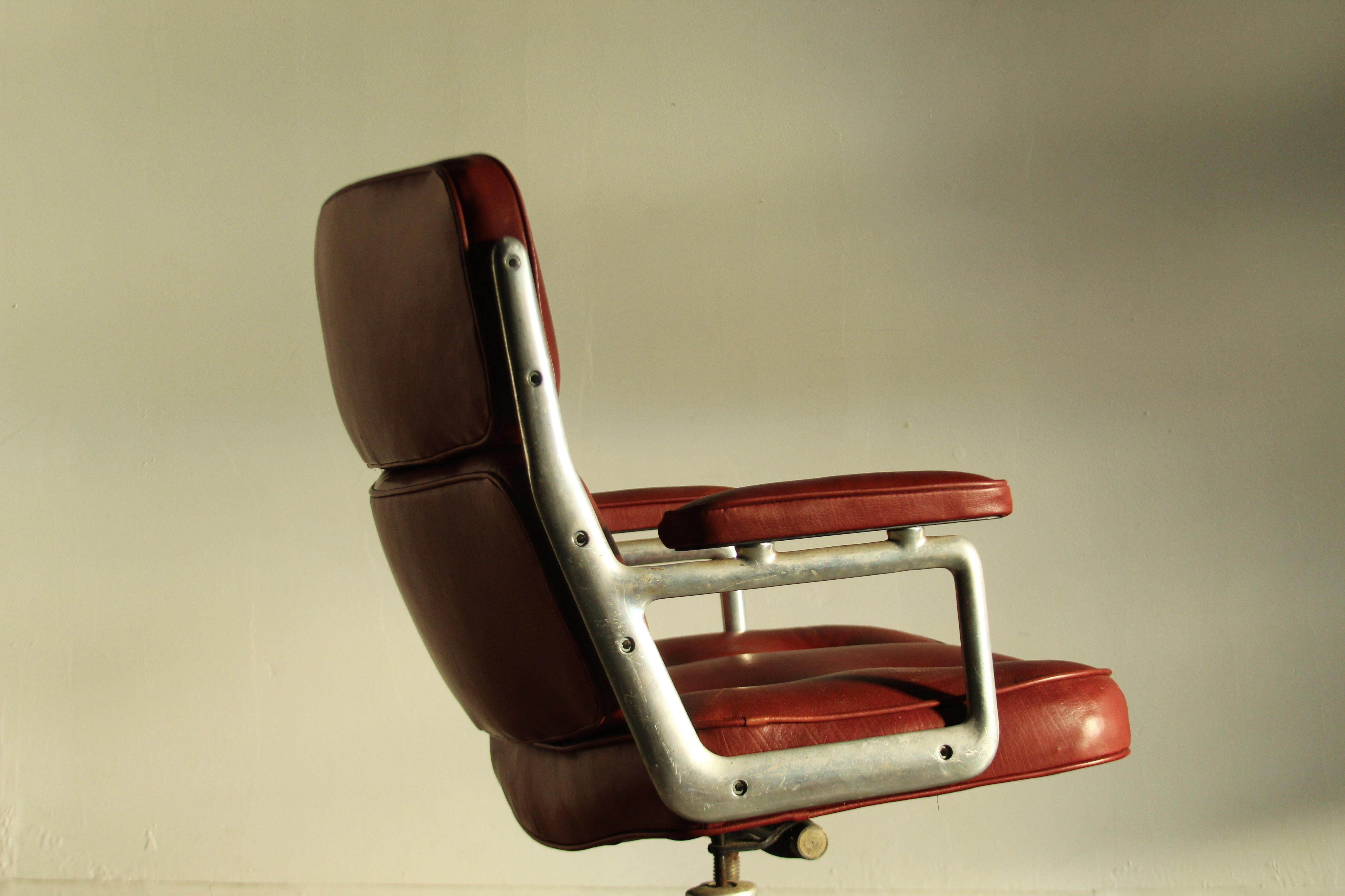 American Vintage 1970s Herman Miller Eames Time Life Executive Chair in Calfskin Leather
