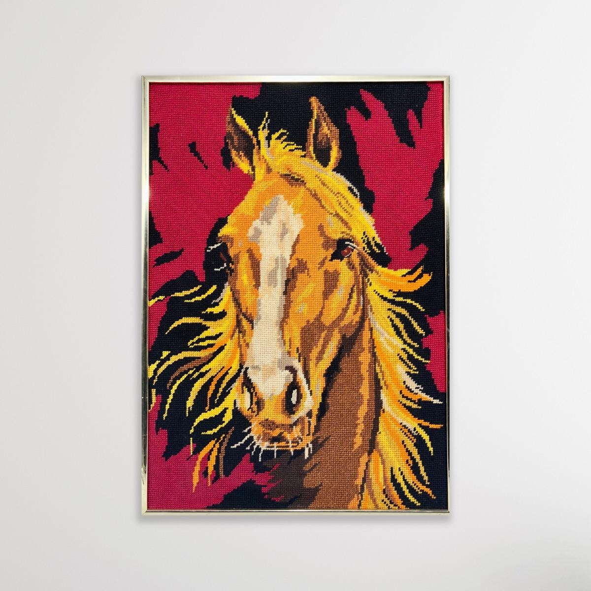 Vintage 1970s Pferd Porträt, Nadelspitze Stickerei in Messingrahmen im Zustand „Gut“ im Angebot in East Quogue, NY