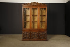 Vintage 1970s Illuminated Carved Wood China Hutch Bookcase Glass Display Cabinet