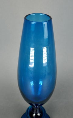 Vintage 1970s Italian Blue Glass Footed Tulip Vase Imported by Peedee