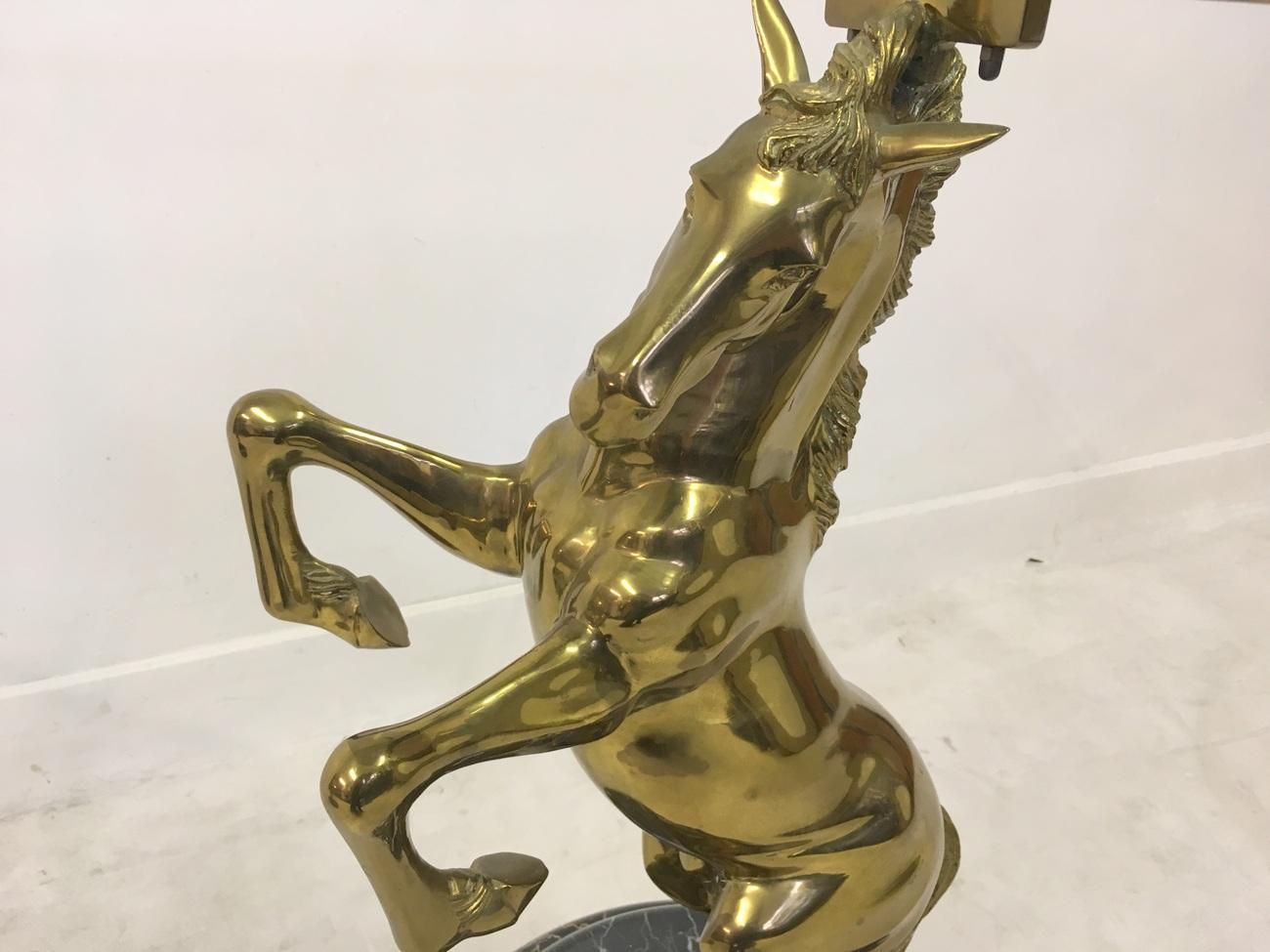 Vintage 1970s Italian Brass Horse and Marble Console Table In Good Condition For Sale In London, London