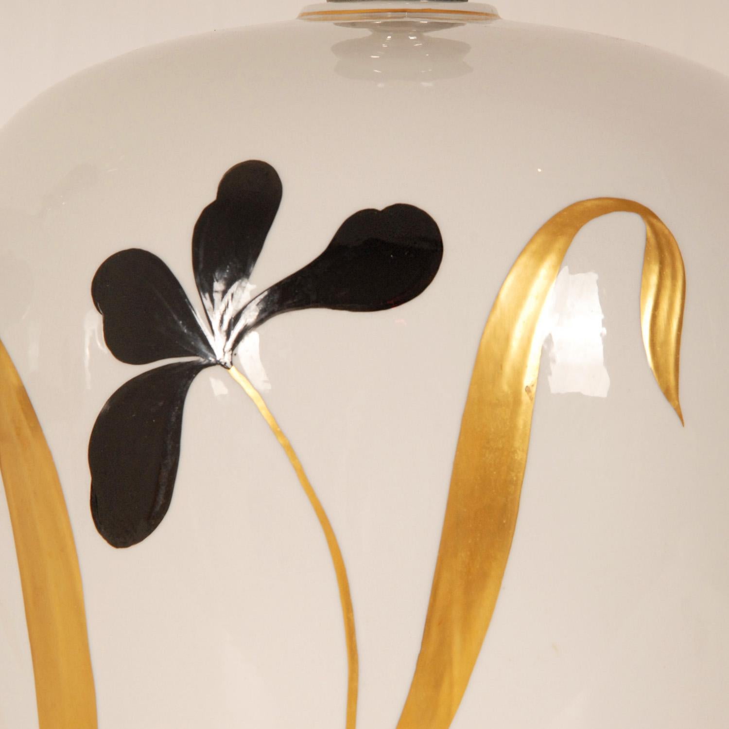 Vintage 1970s Italian Ceramic Vase Lamps Gold Black White Porcelain, a Pair For Sale 4