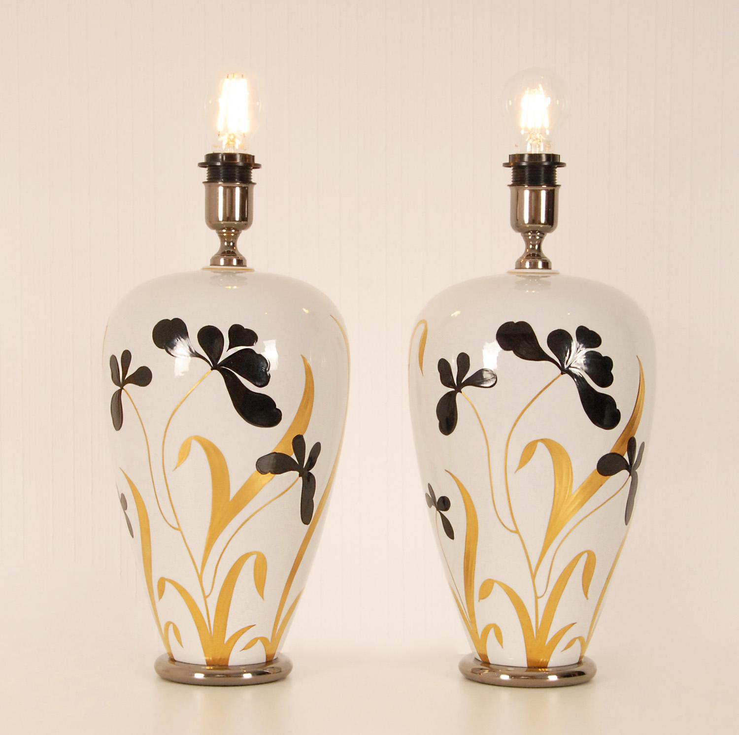 Mid-Century Modern Vintage 1970s Italian Ceramic Vase Lamps Gold Black White Porcelain, a Pair For Sale