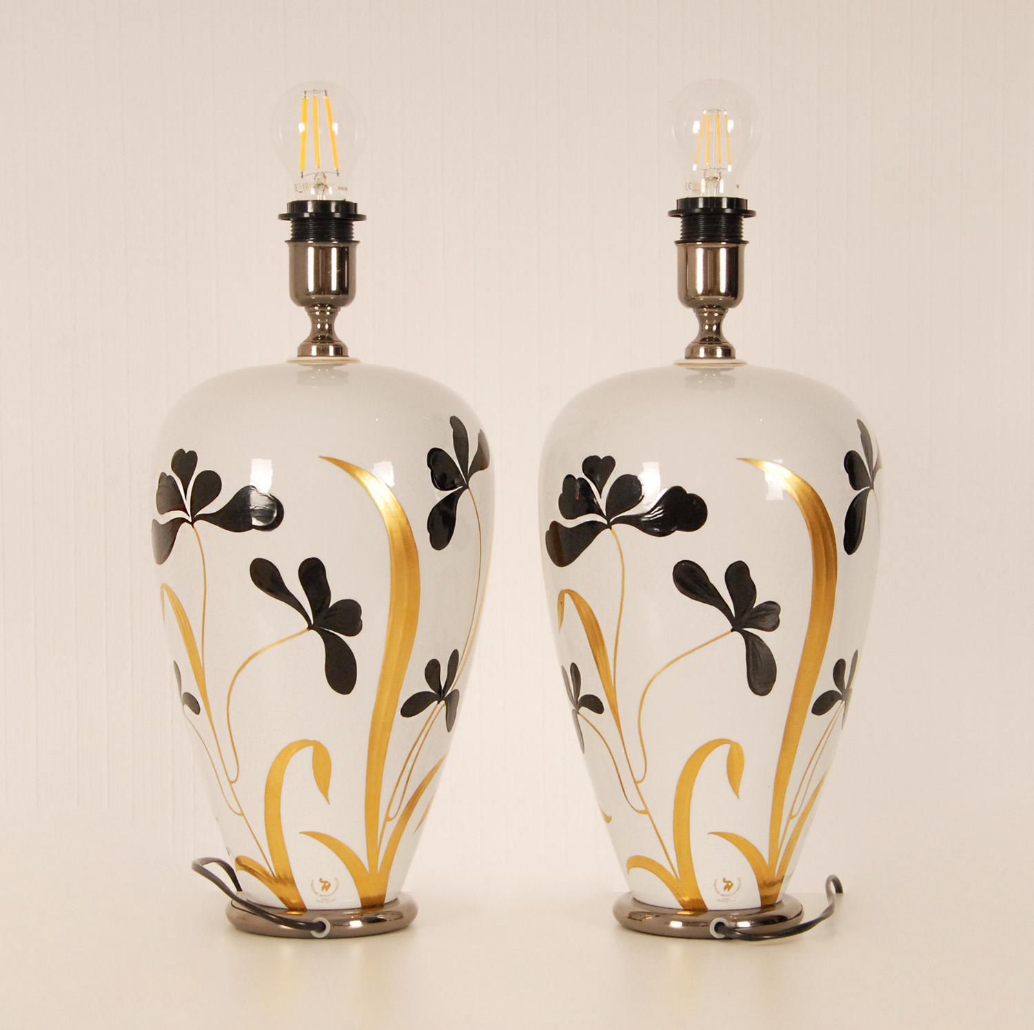 Vintage 1970s Italian Ceramic Vase Lamps Gold Black White Porcelain, a Pair For Sale 1