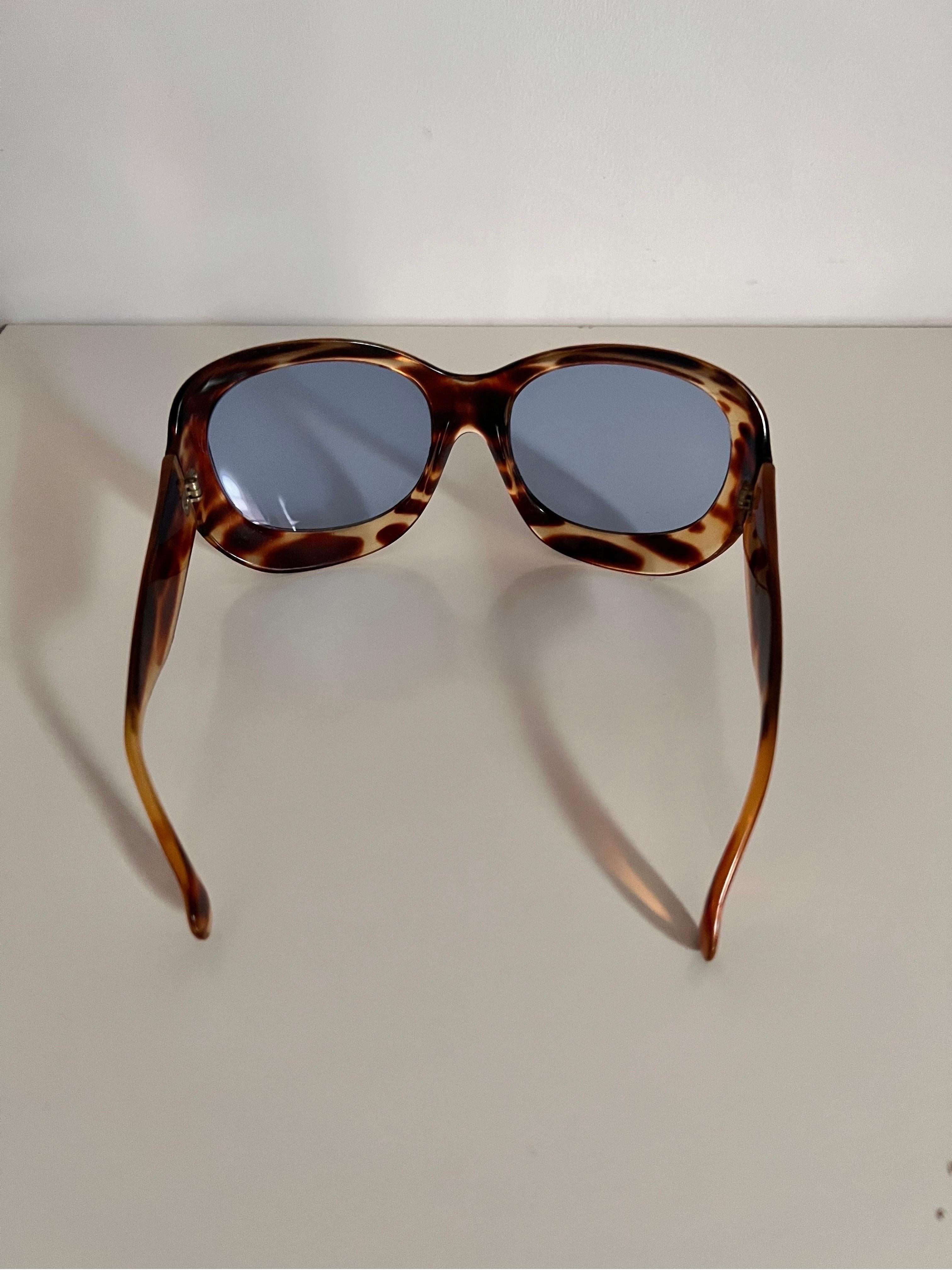Vintage 1970’s Italian faux tortoiseshell oversized sunglasses with blue lenses 2