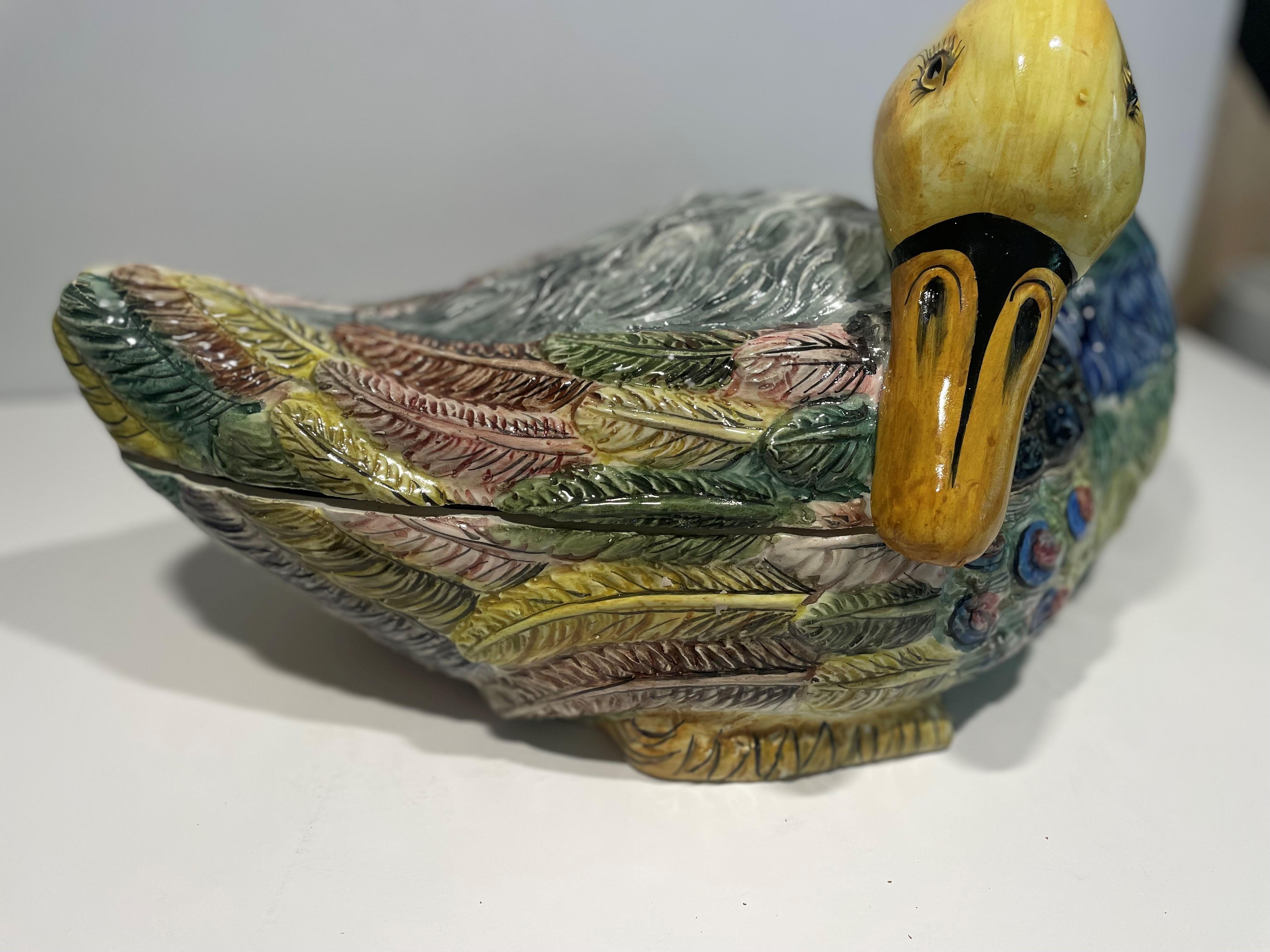 Sopera italiana vintage de los años 70 pintada a mano Moderno orgánico en venta