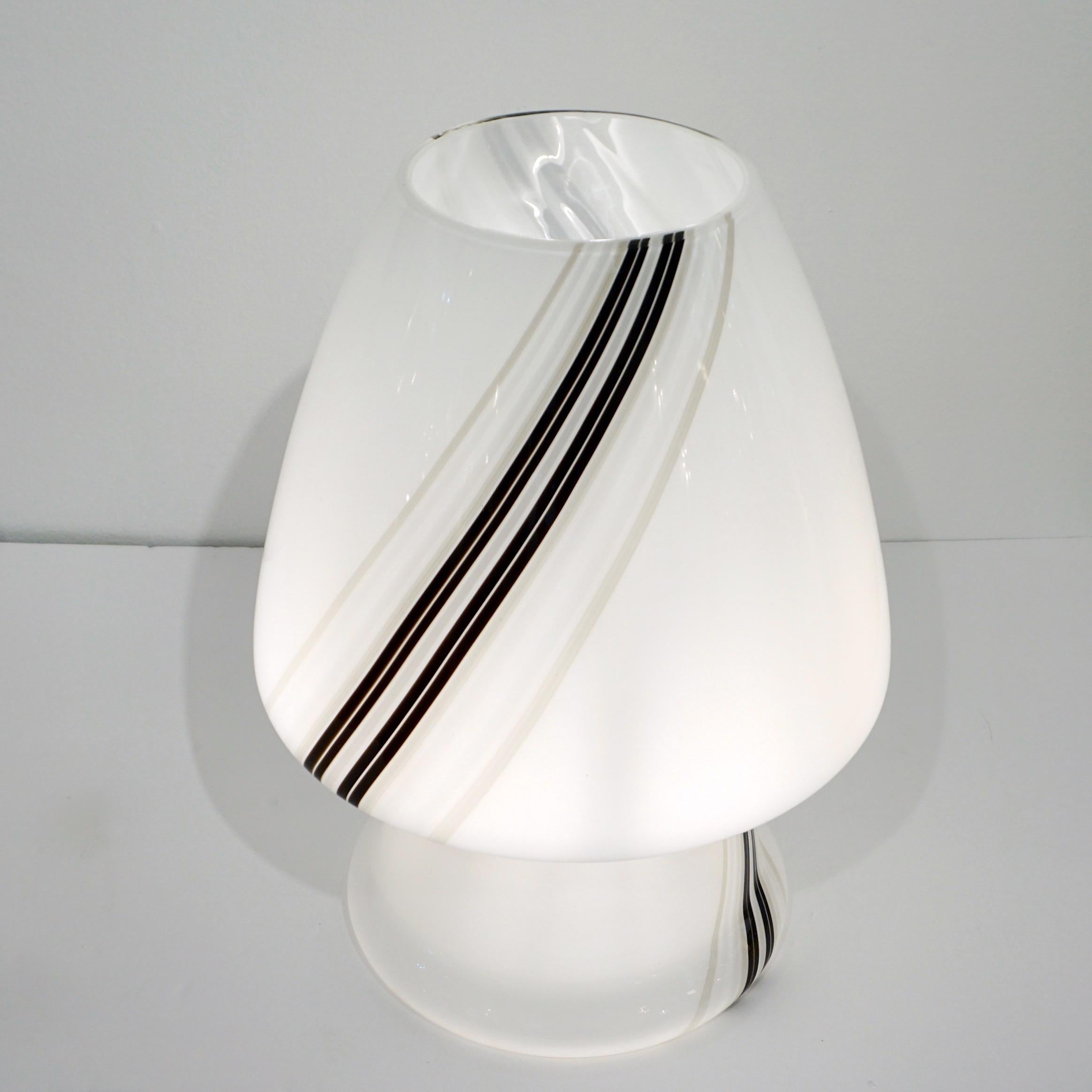 Vintage 1970s Italian Large White Lamp with Black Murrine Attributed to Vistosi For Sale 5