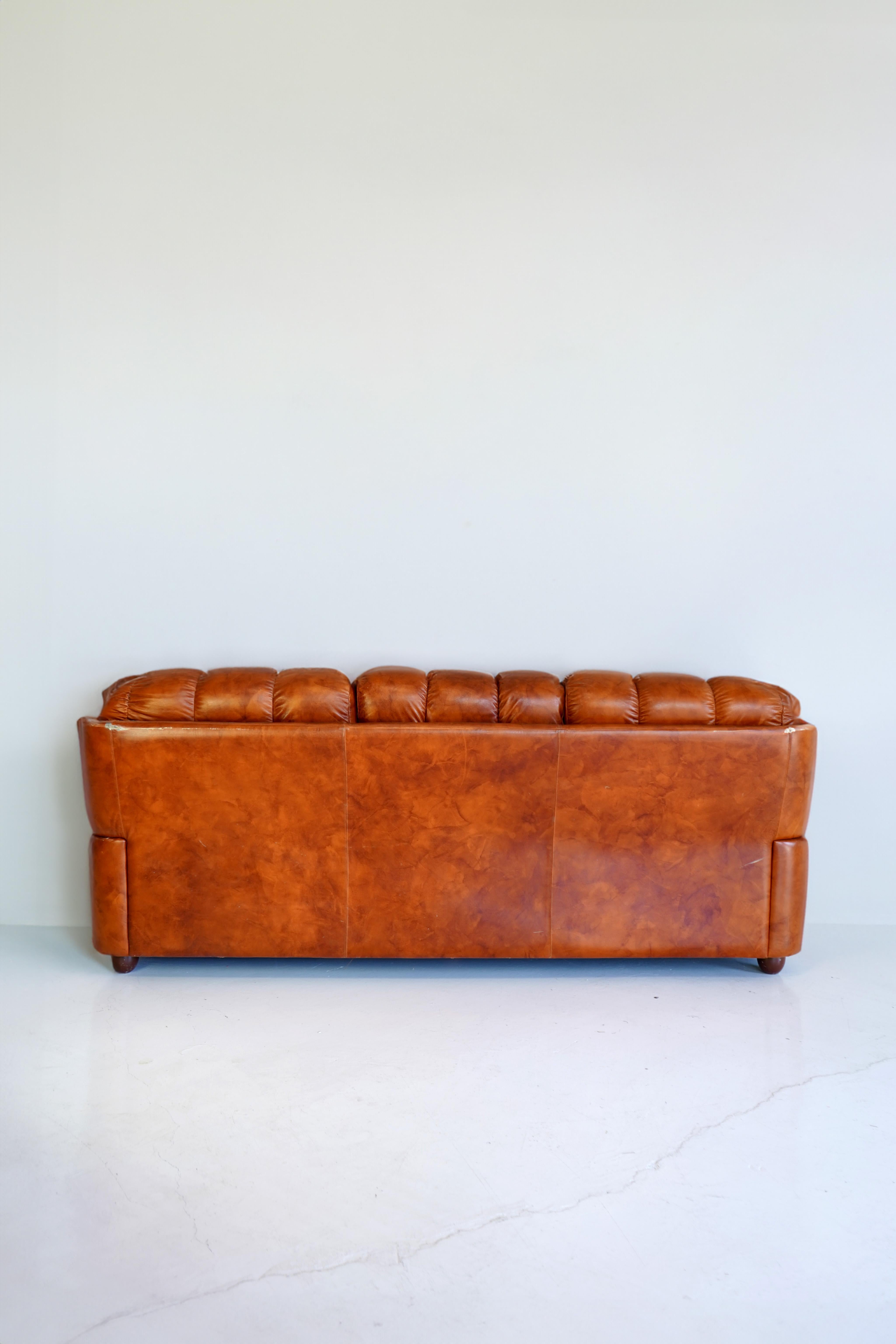 Vintage 1970s Italian Leather 3 - Seat Sofa For Sale 1