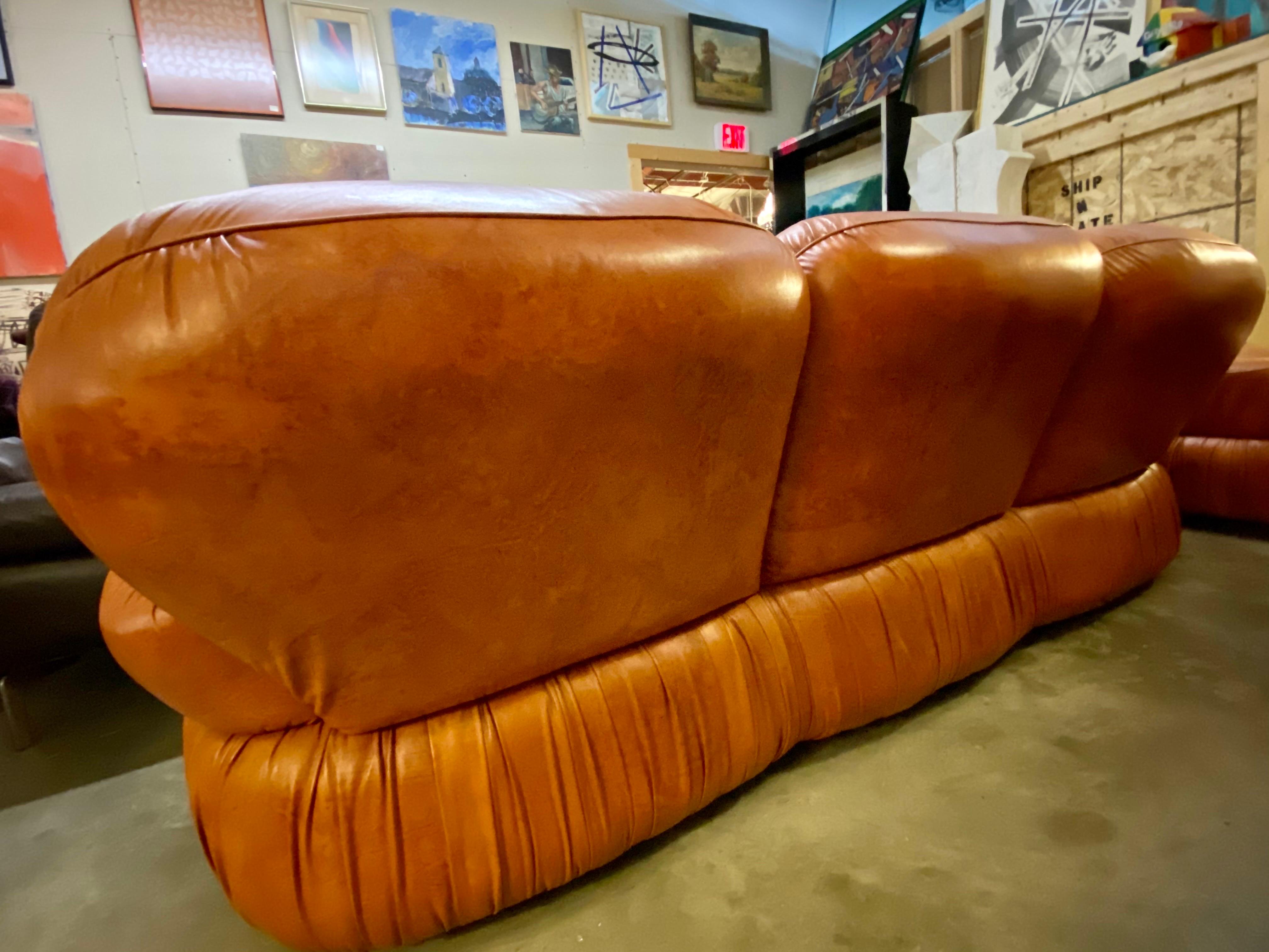 Vintage 1970s Italian Leather Sofa In Good Condition In San Antonio, TX