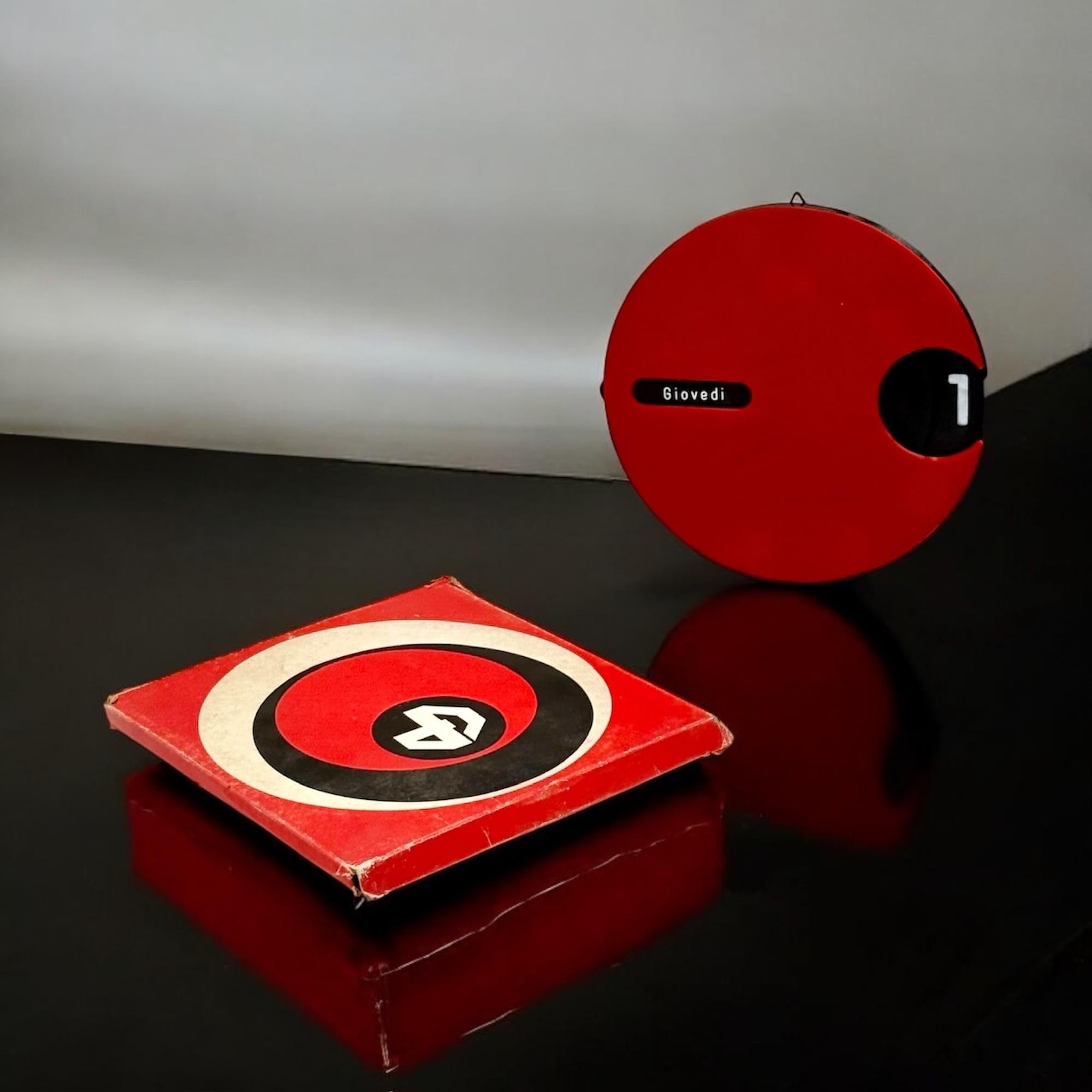 Late 20th Century Vintage 1970s Italian Space Age Calendar - Retro Futuristic Red Timepiece