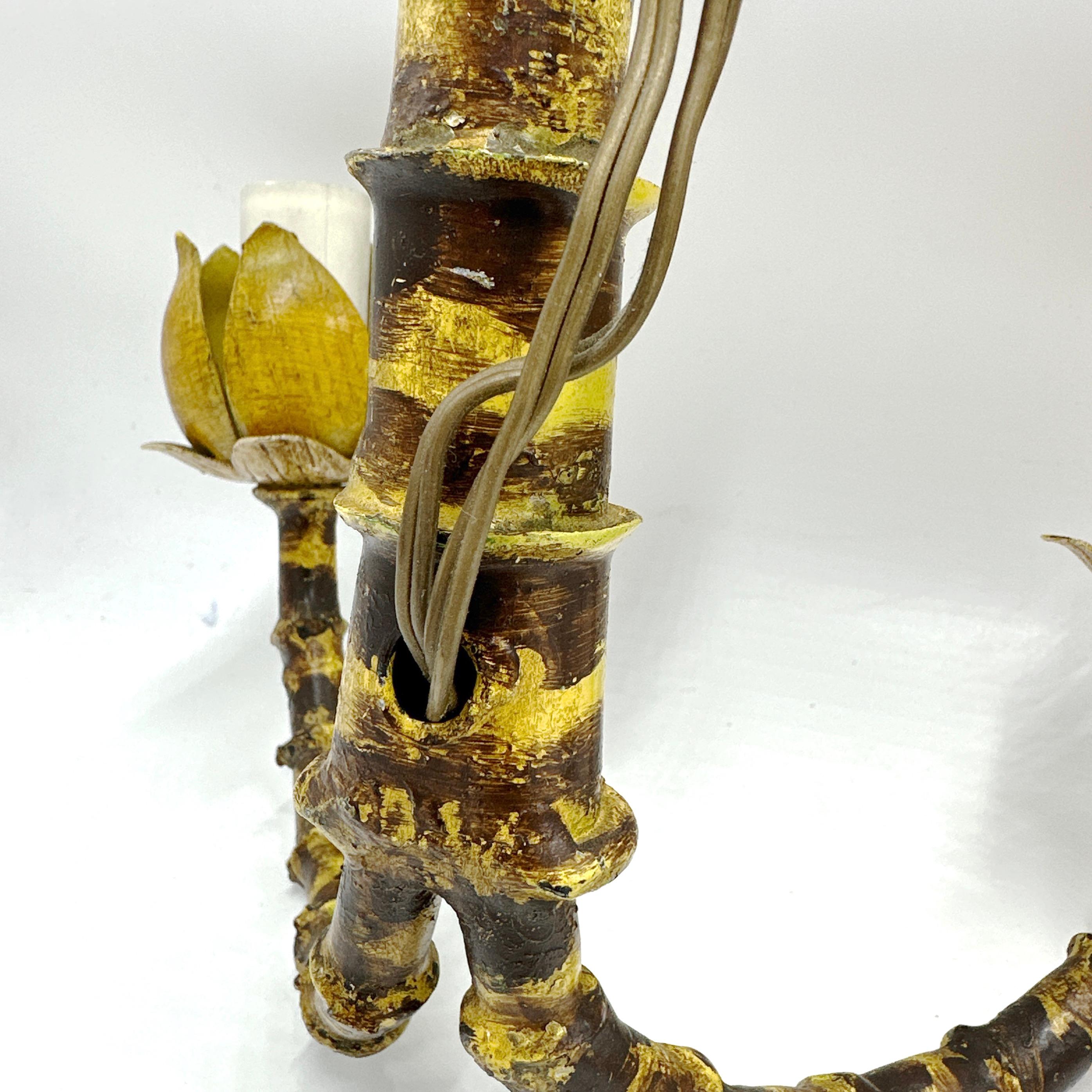 Vintage 1970s Italienisch Tole Painted Palm Wall Light Pair (Metall)