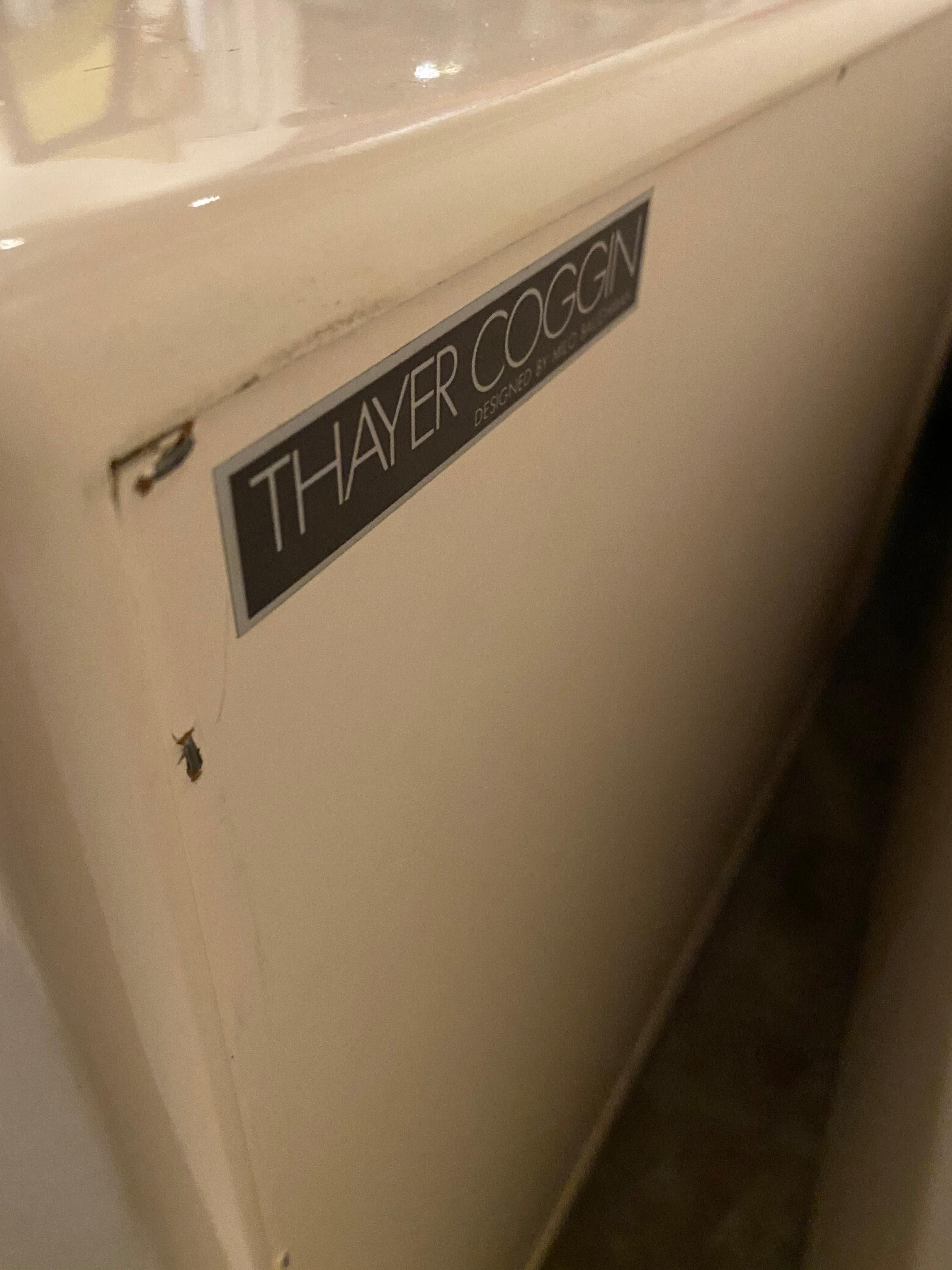 Vintage 1970s Ivory Lacquered Credenza by Milo Baughman for Thayer Coggin In Good Condition In San Antonio, TX
