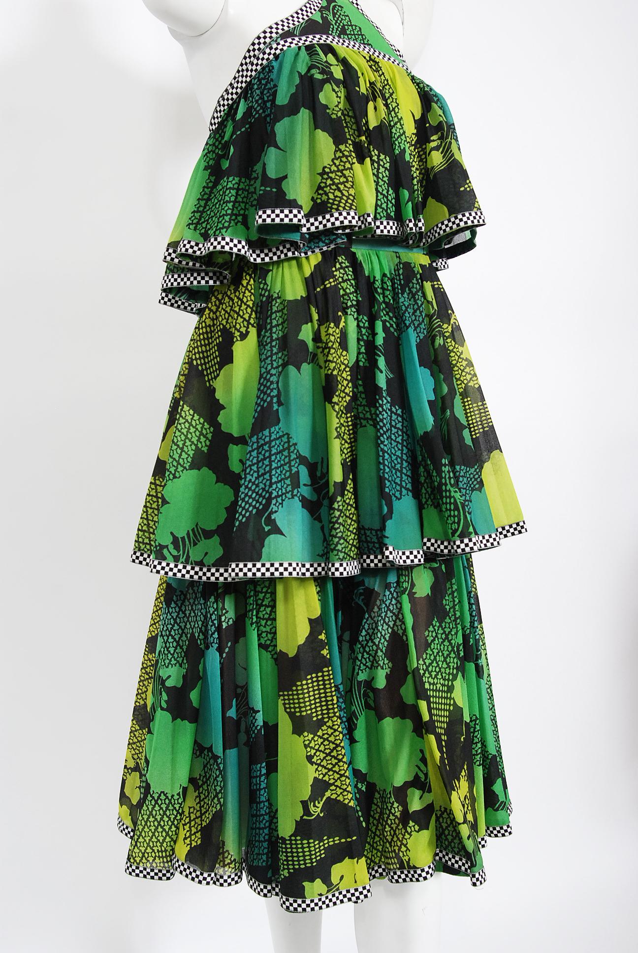 Vintage 1970's Jean Varon Green Graphic Floral Print Pleated Tiered Halter Dress In Good Condition For Sale In Beverly Hills, CA