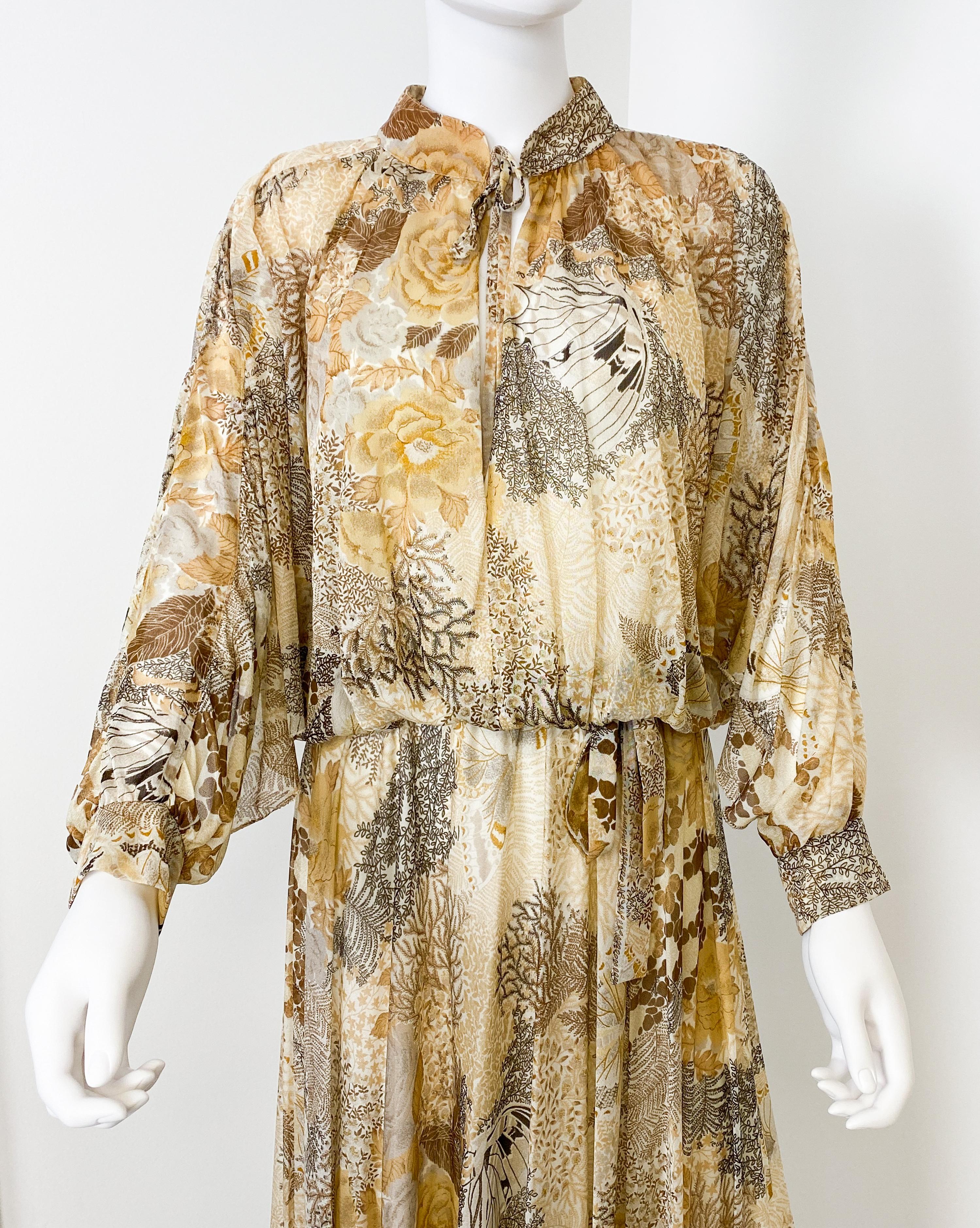 Robe en mousseline de jersey des années 1970 avec manches ouvertes en forme d'ailes de bœuf Taille 8/10 Excellent état - En vente à Atlanta, GA