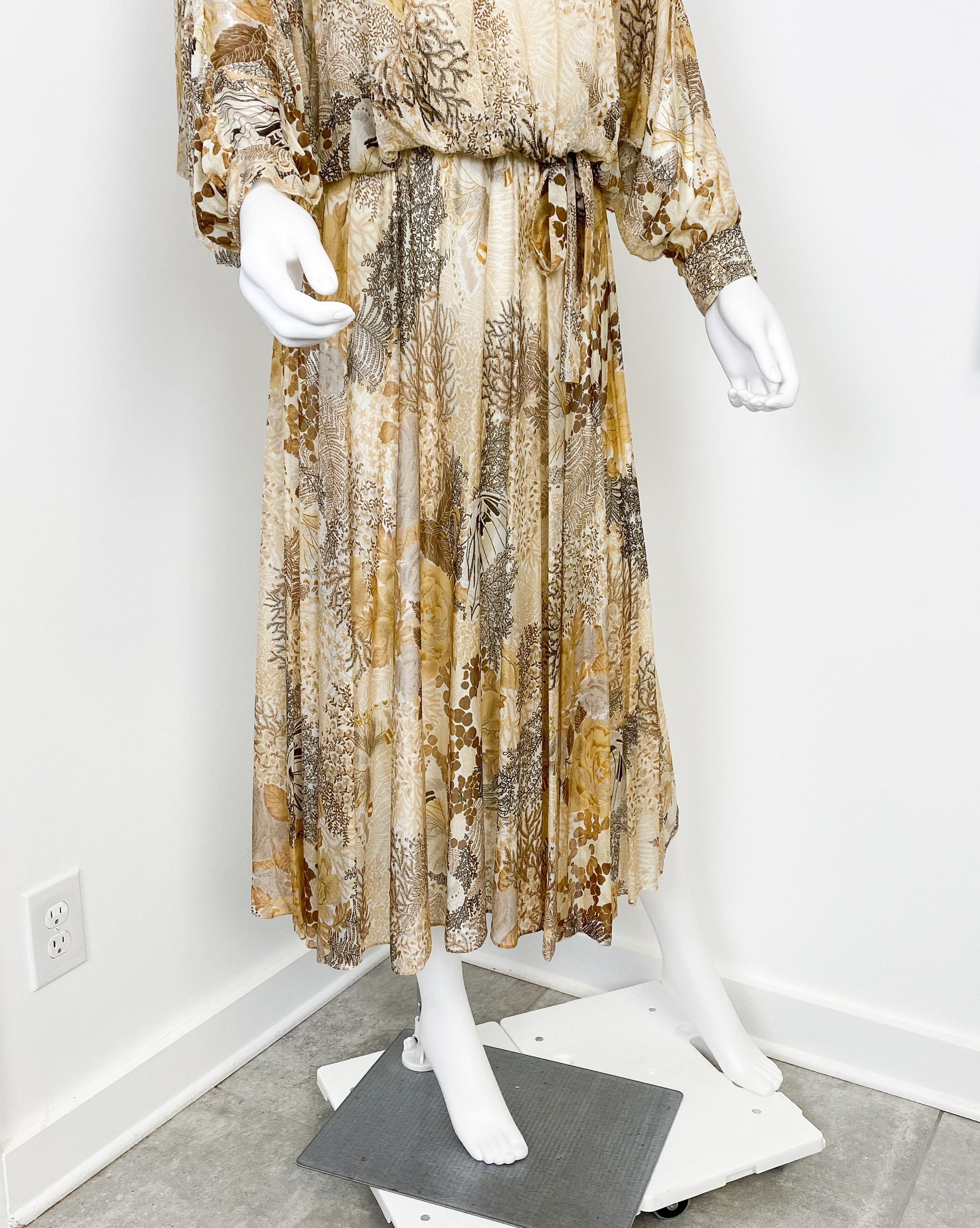 Robe en mousseline de jersey des années 1970 avec manches ouvertes en forme d'ailes de bœuf Taille 8/10 en vente 1