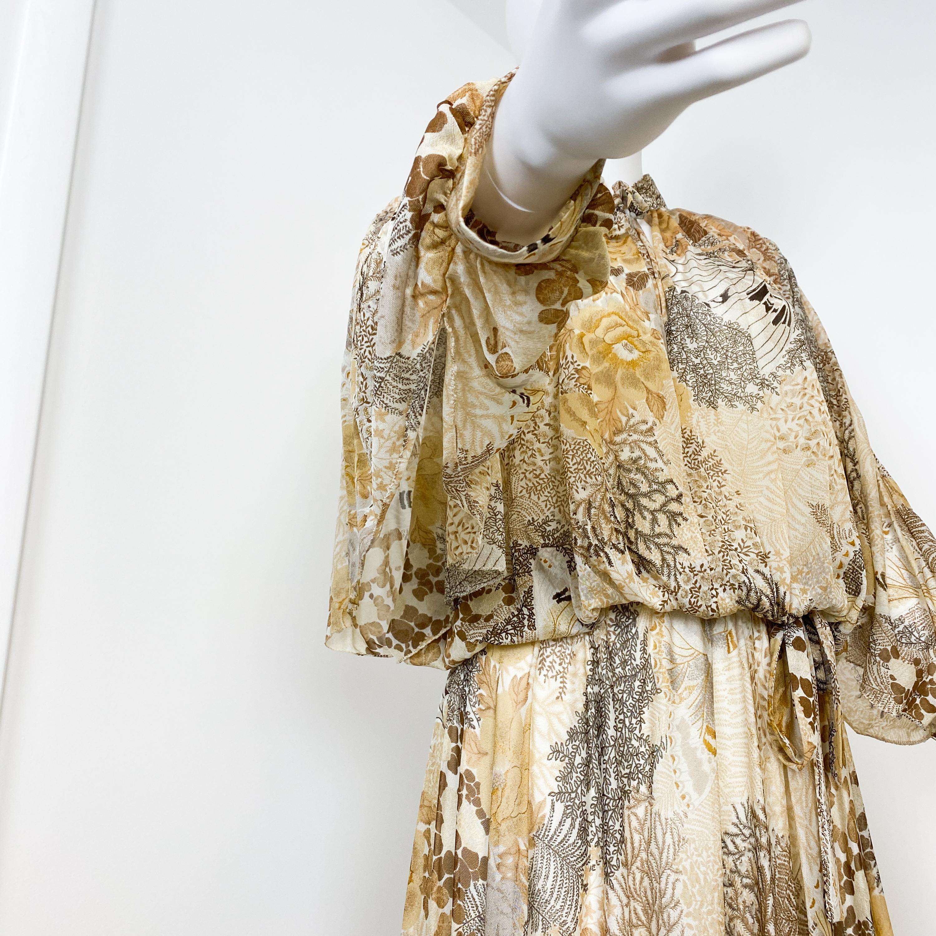 Robe en mousseline de jersey des années 1970 avec manches ouvertes en forme d'ailes de bœuf Taille 8/10 en vente 4