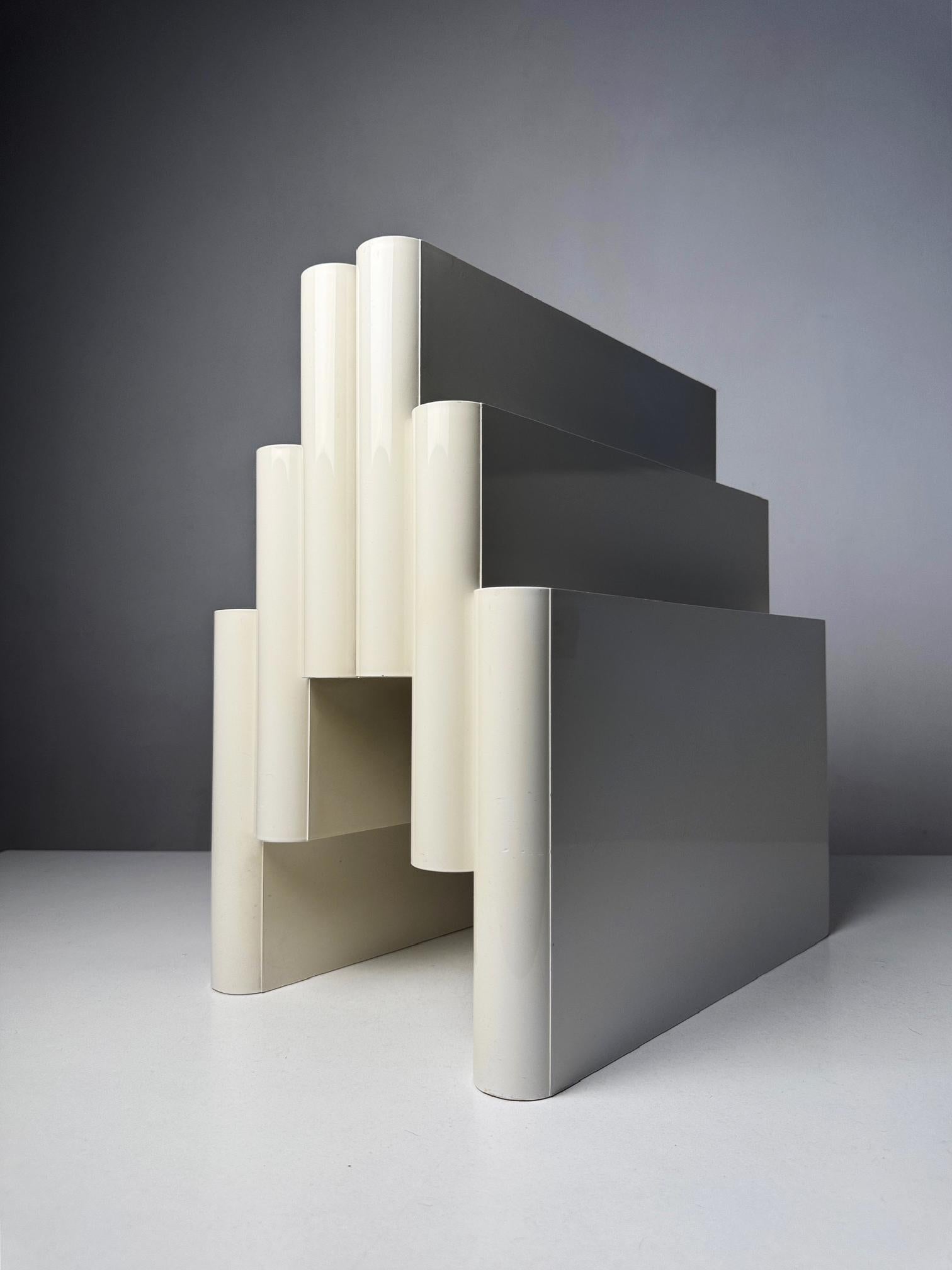 Vintage 1970s Kartell Magazine Rack by Giotto Stoppino – Iconic Italian Design For Sale 6