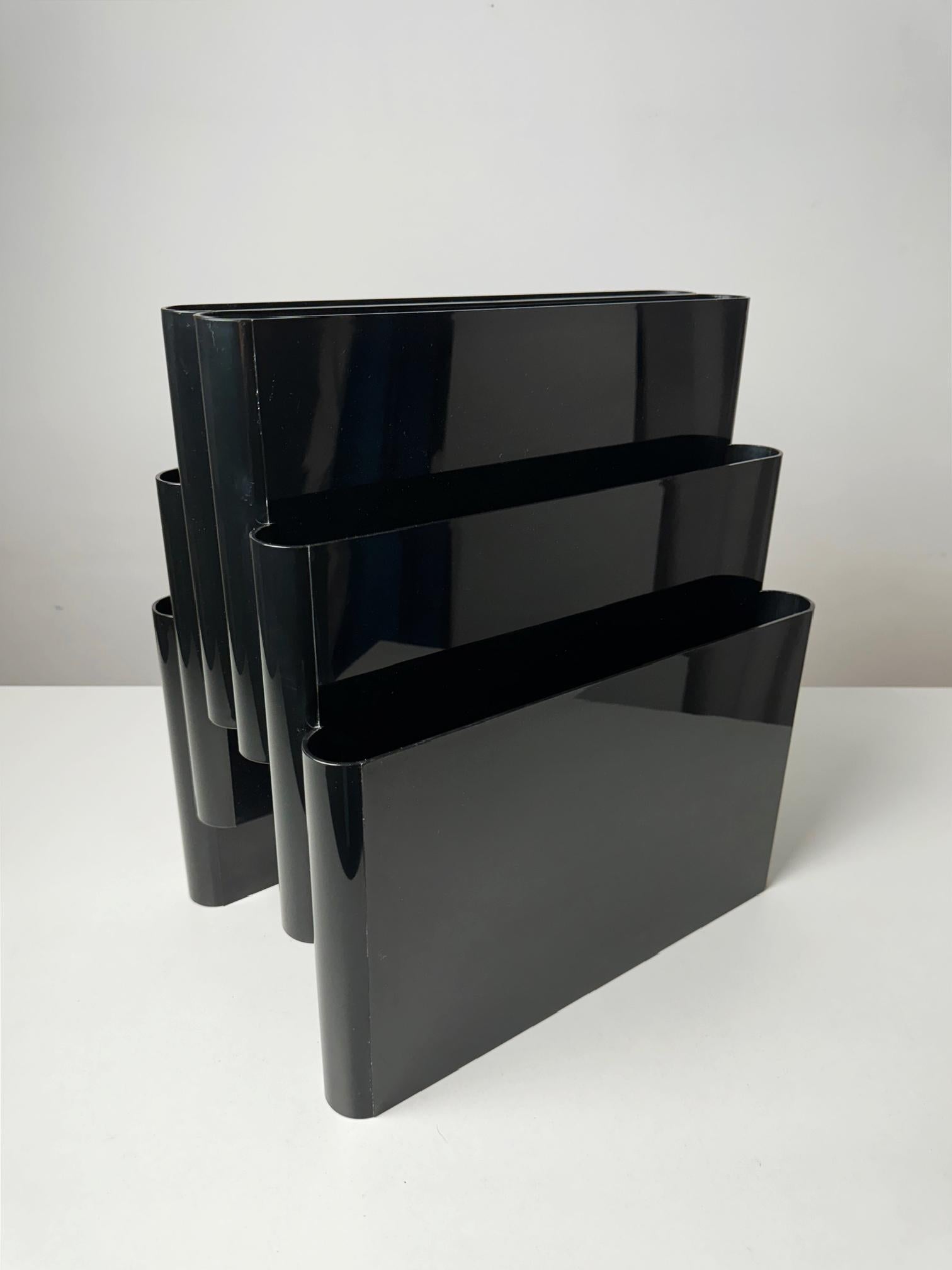 Vintage 1970s Kartell Magazine Rack by Giotto Stoppino – Iconic Italian Design 2