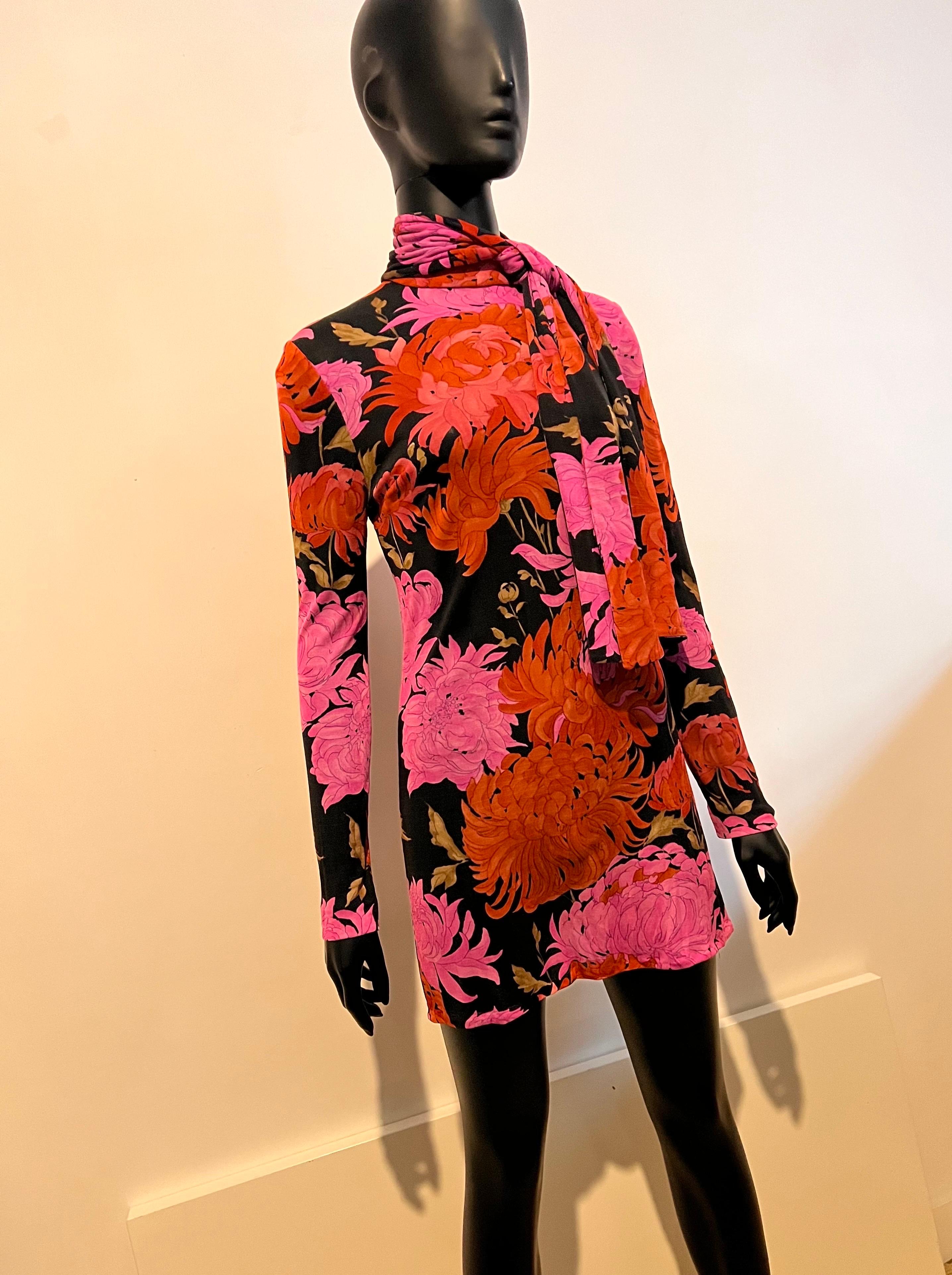 Vintage 1970’s Leonard Paris brightly coloured floral print silk mini dress In Good Condition For Sale In COLLINGWOOD, AU