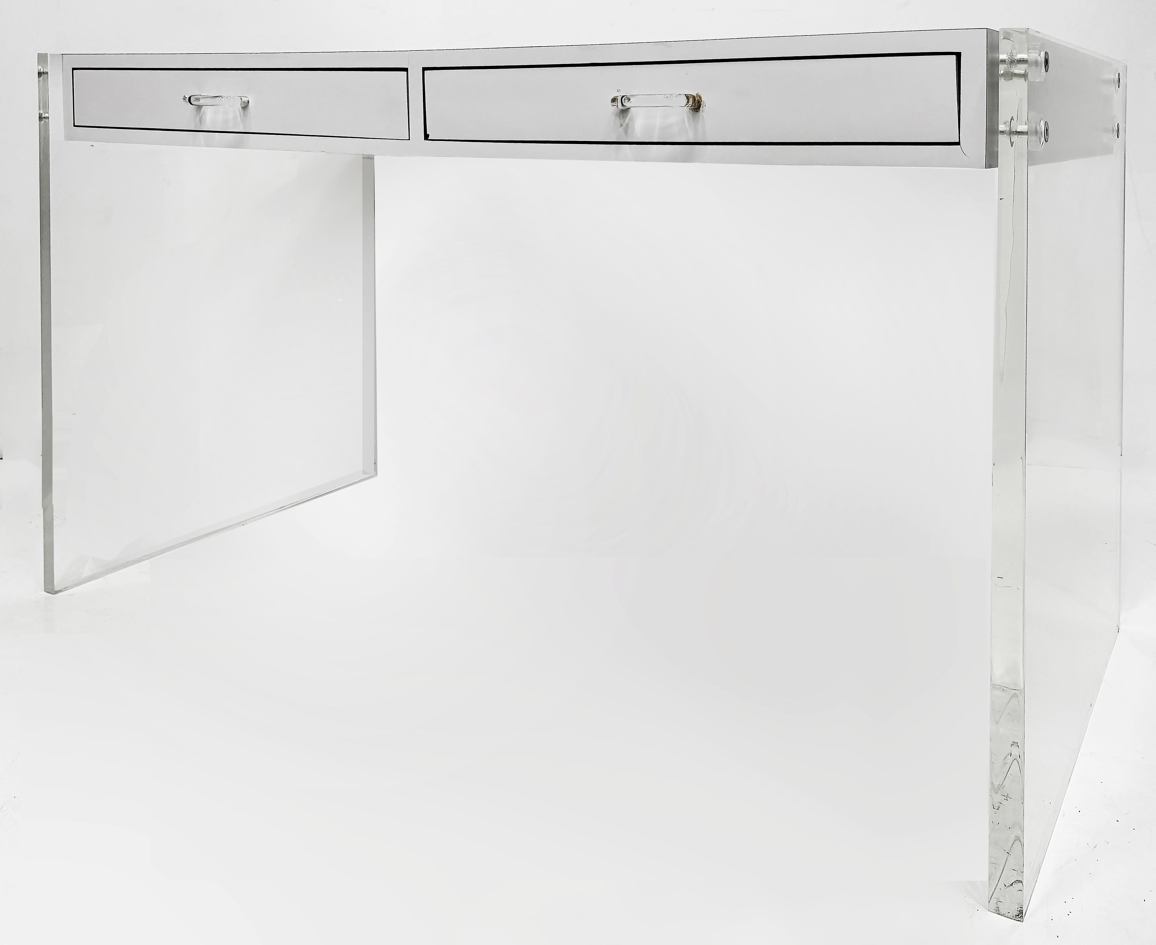 Vintage 1970s Lucite und Laminat 2-Schublade-Schreibtisch im Angebot 2